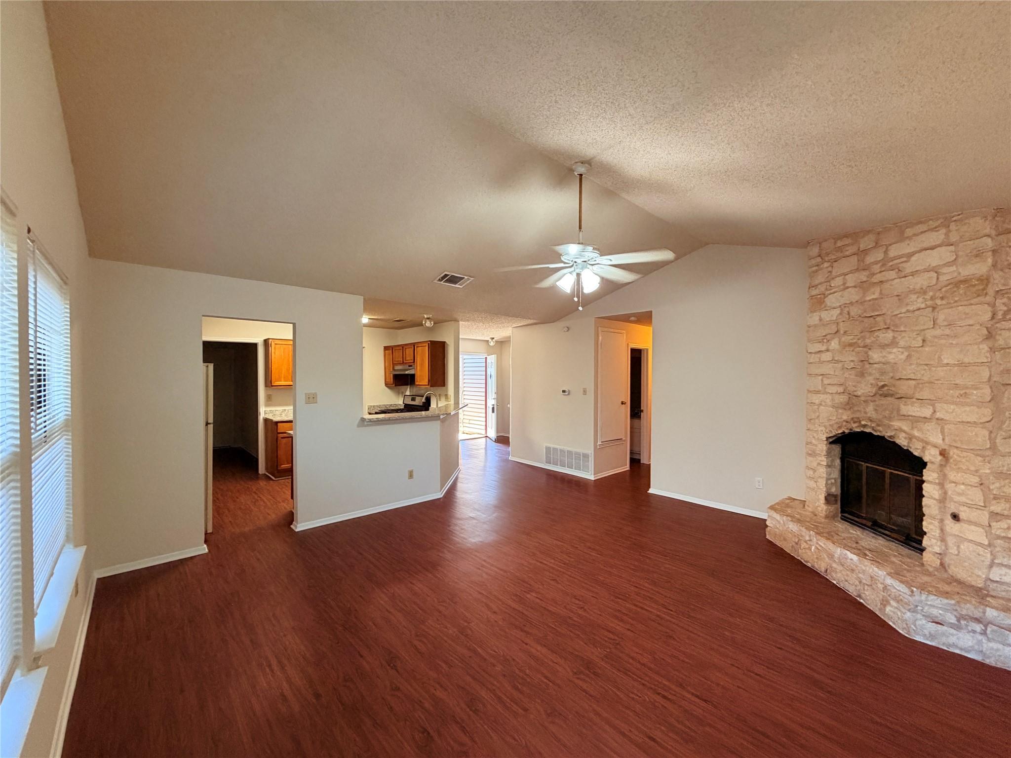 2013 James Pl Property Photo 8