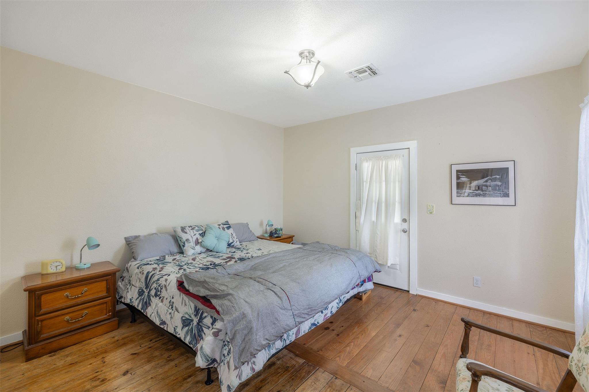 111 E Fayette St Property Photo 27