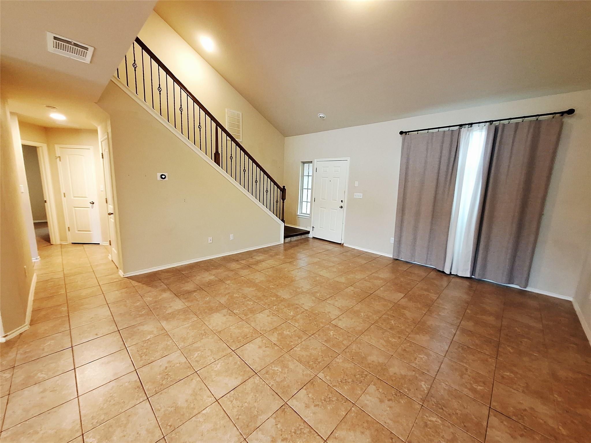 220 Westminster Dr Property Photo 2