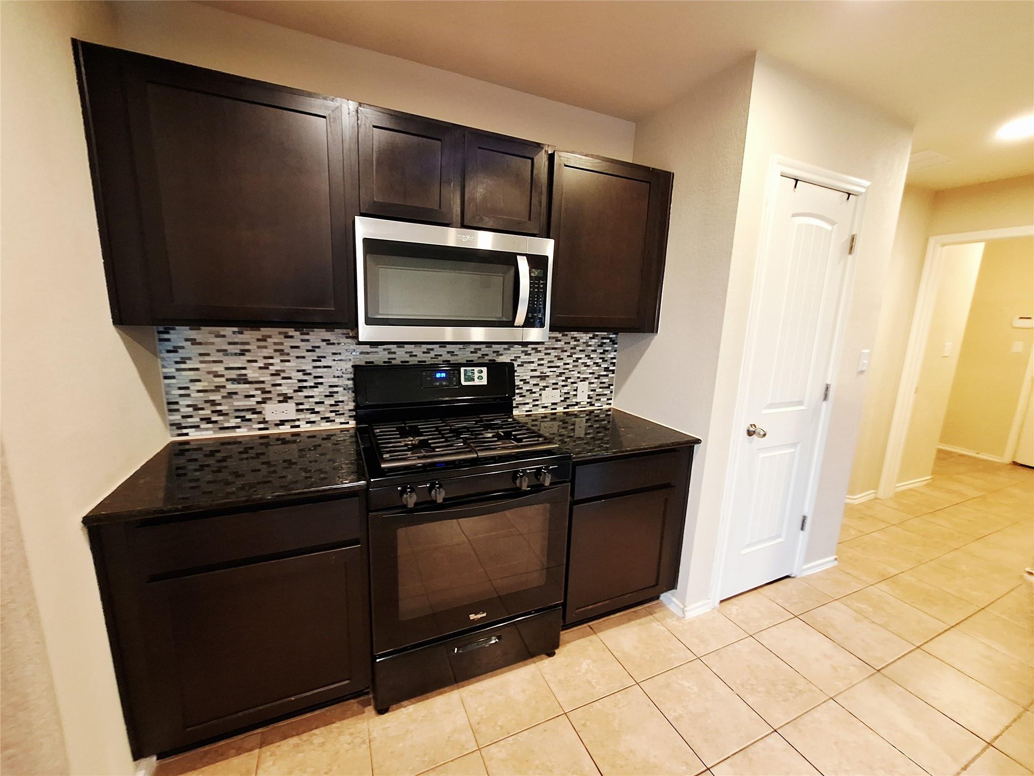 220 Westminster Dr Property Photo 7