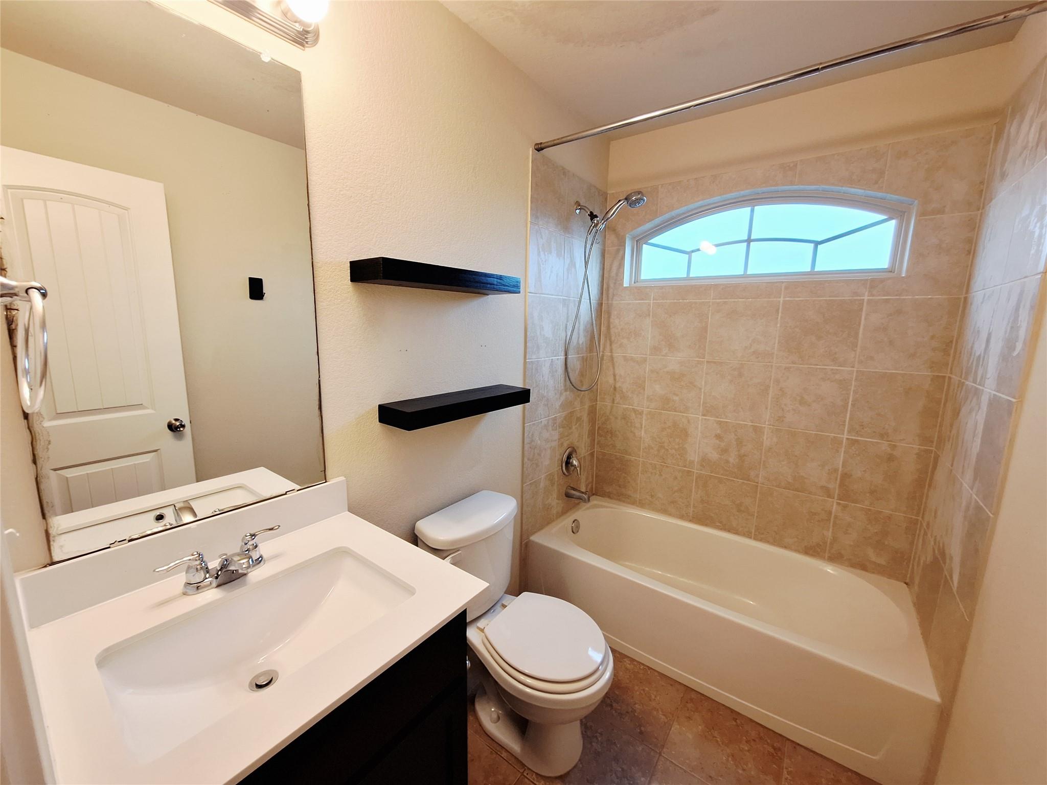 220 Westminster Dr Property Photo 16