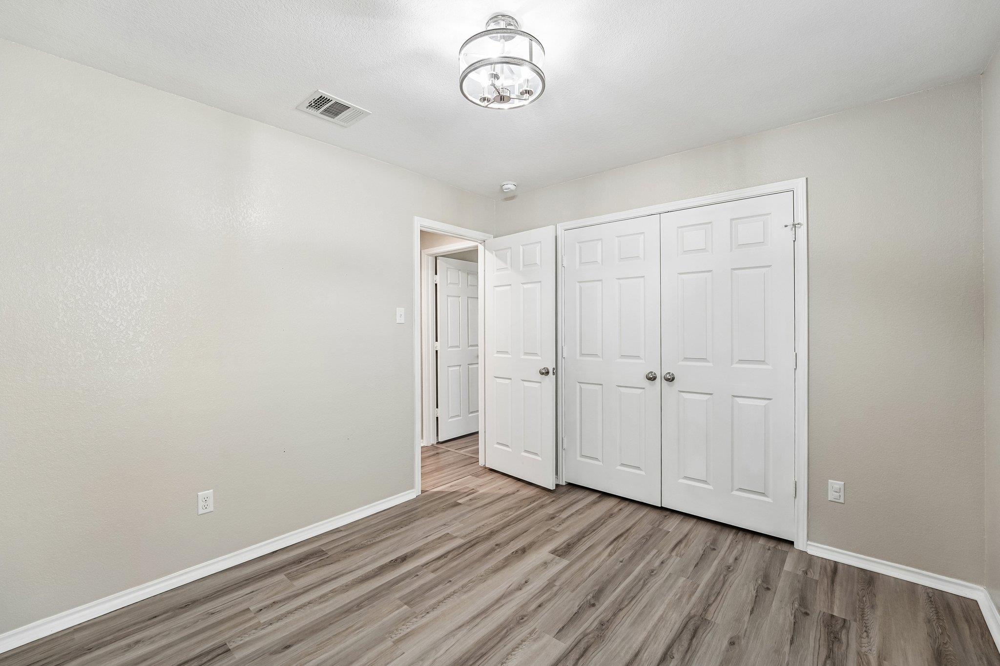 9209 Bowfield Dr Property Photo 25