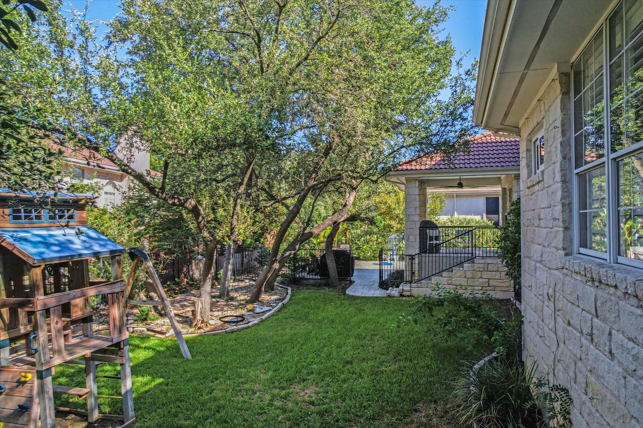 43 Lost Meadow Trl Property Photo 32