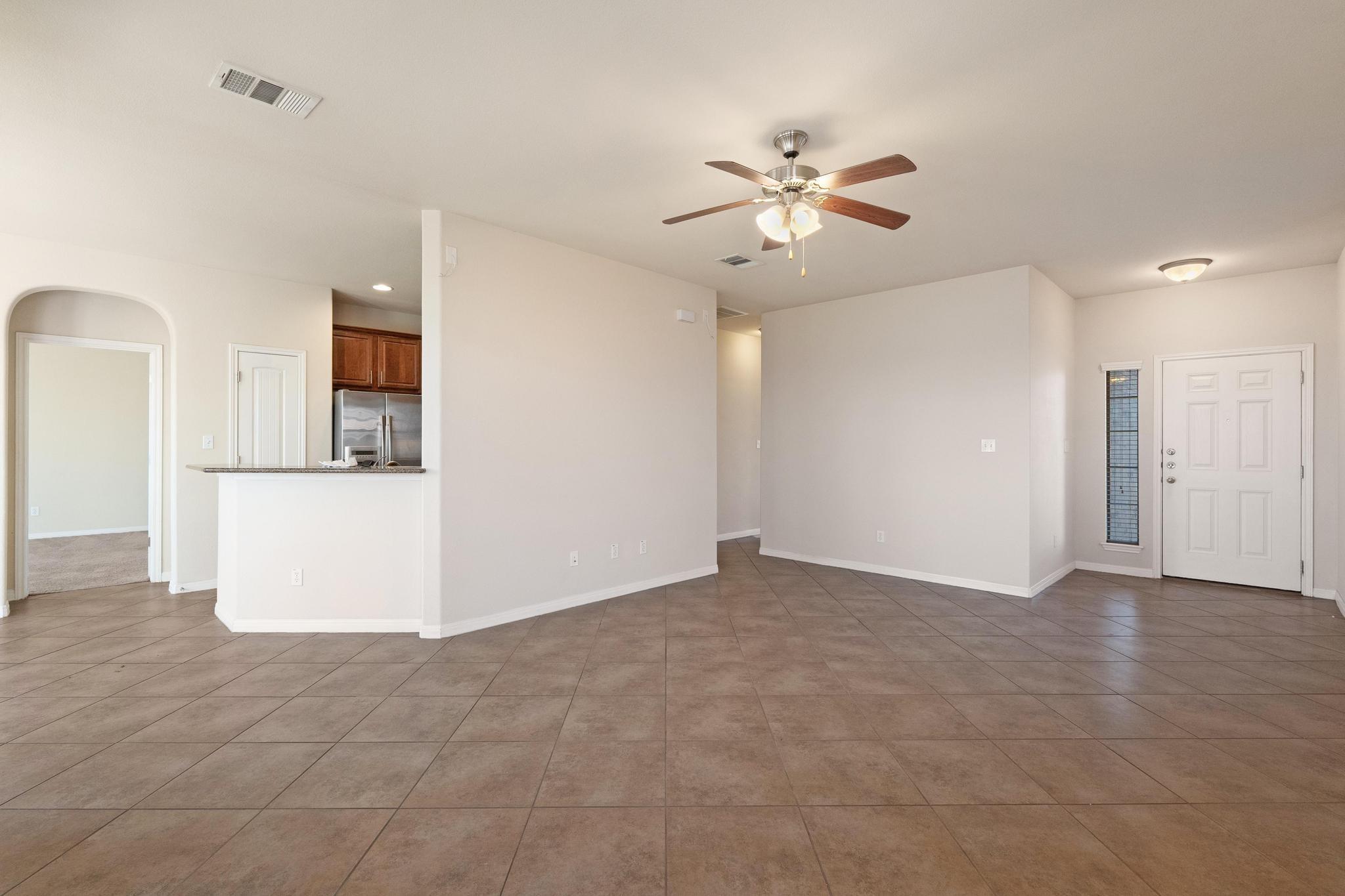1117 Grande Mesa Dr Property Photo 4