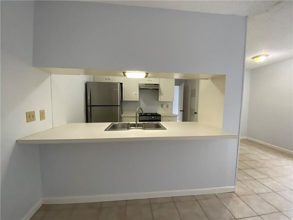2408 Longview St #107 Property Photo 3