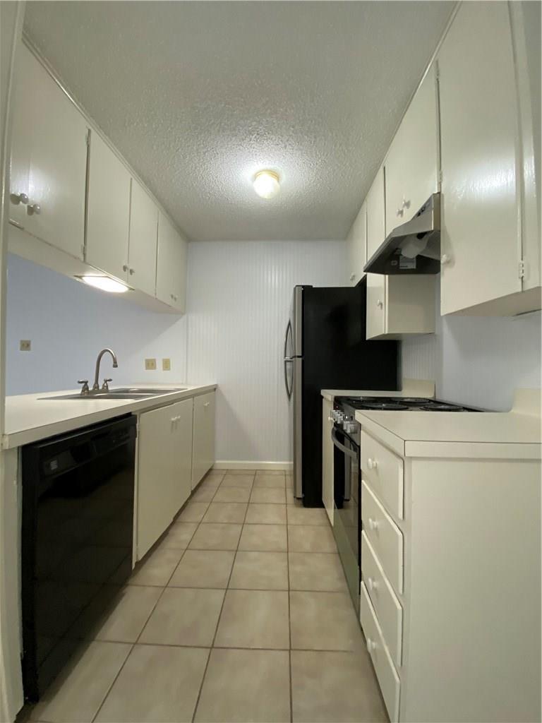 2408 Longview St #107 Property Photo 5