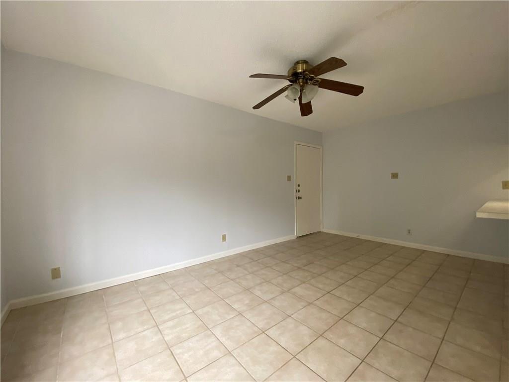2408 Longview St #107 Property Photo 7