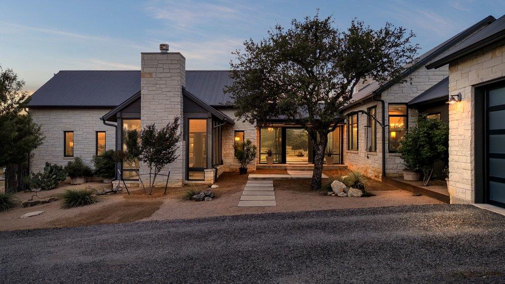 417 Summit Spring Ln Property Photo 1
