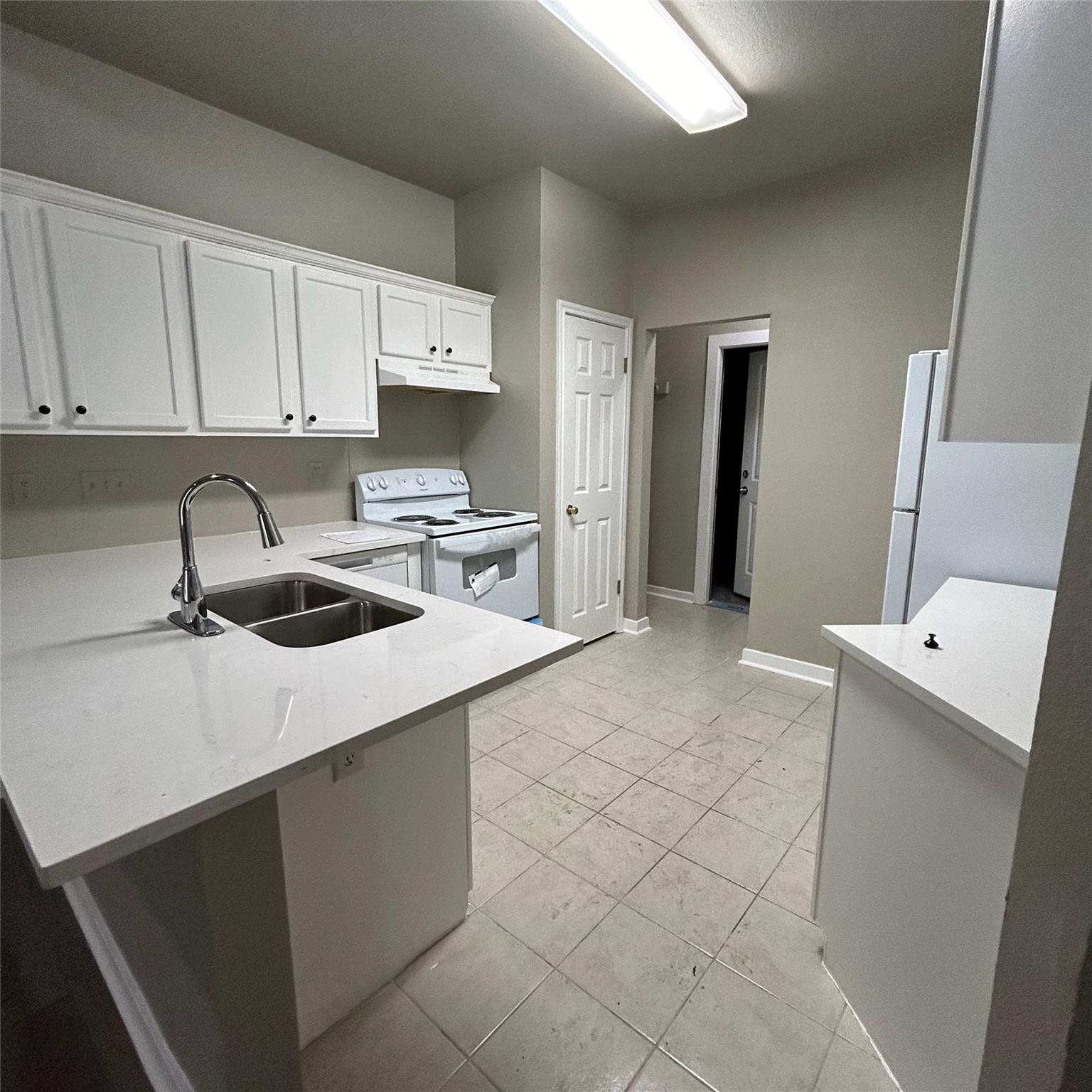 1235 Armadillo Rd #b Property Photo 6