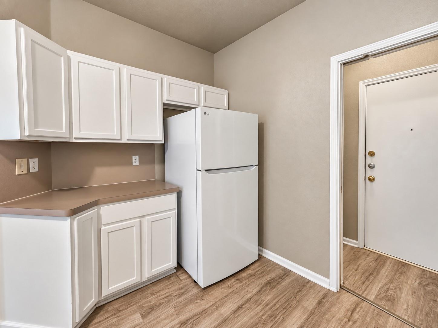 1235 Armadillo Rd #b Property Photo 6
