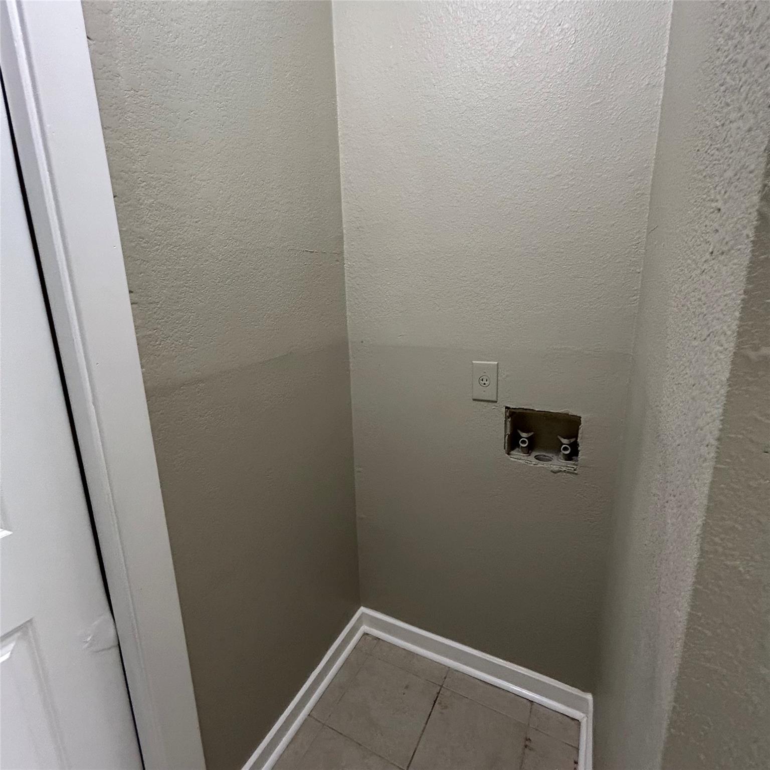 1235 Armadillo Rd #b Property Photo 7