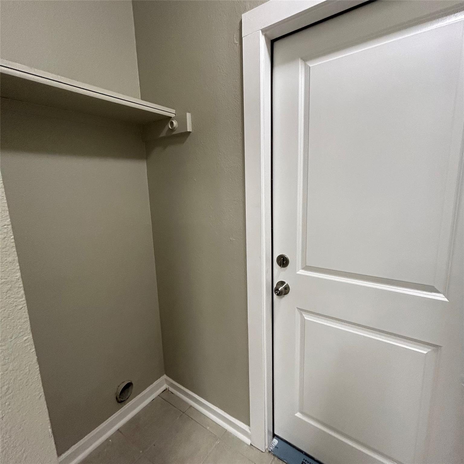 1235 Armadillo Rd #b Property Photo 8