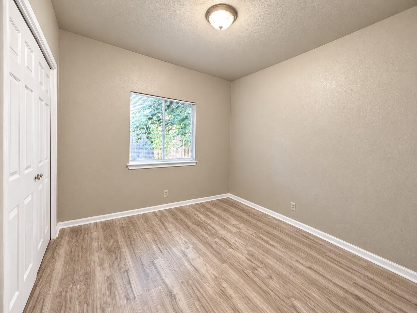 1235 Armadillo Rd #b Property Photo 13