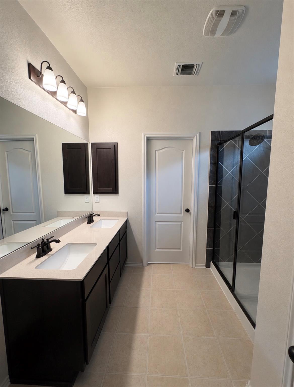 1711 Dragonfly Loop Property Photo 8