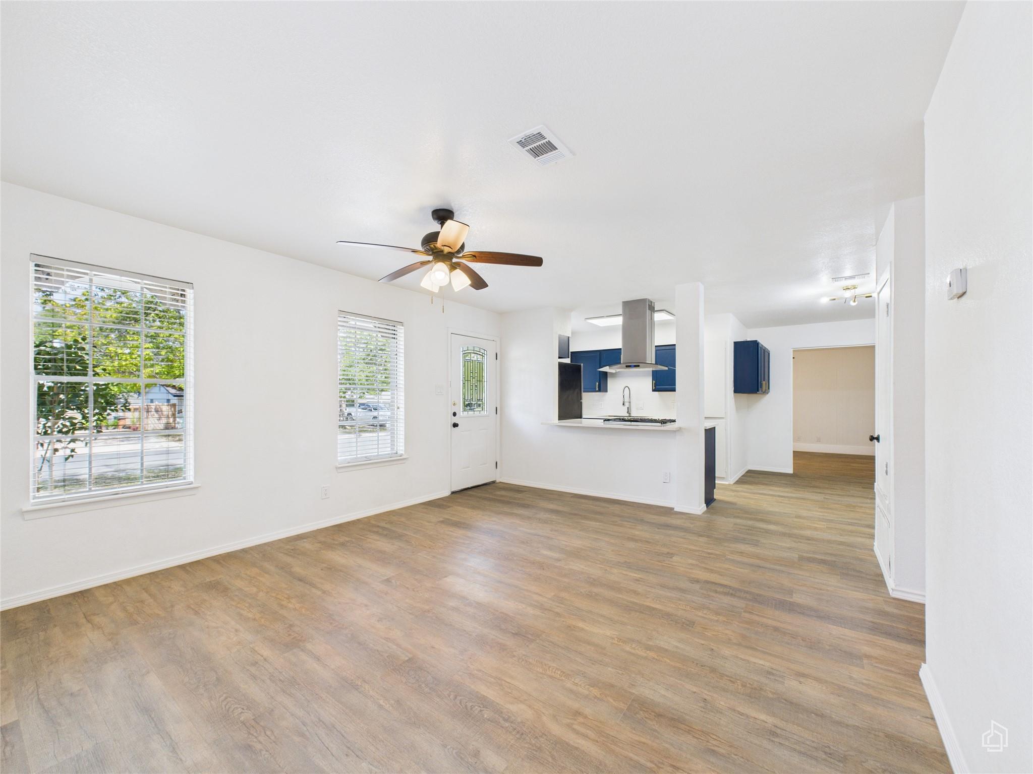 5809 Glenhollow Path Property Photo 4
