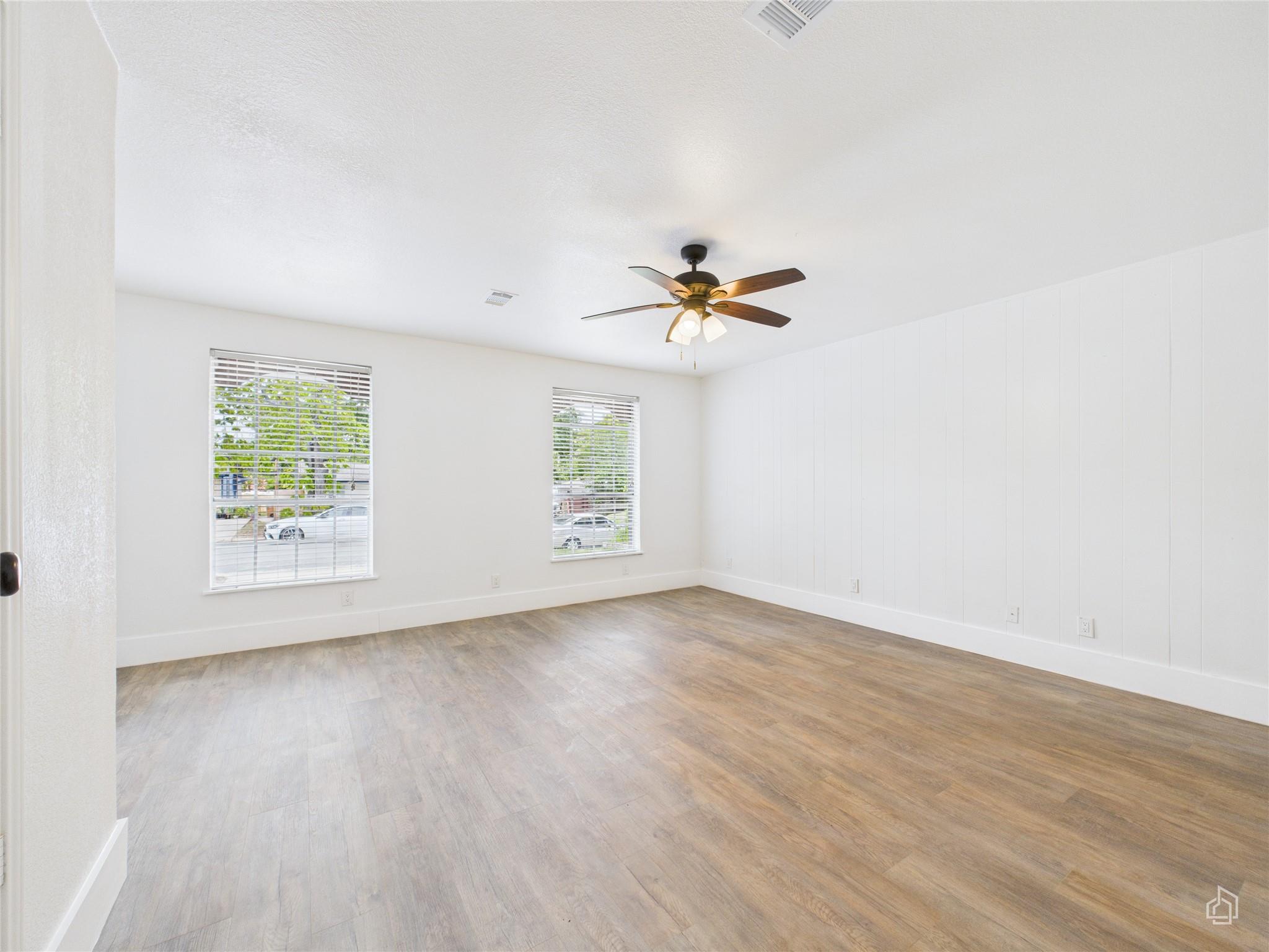 5809 Glenhollow Path Property Photo 7