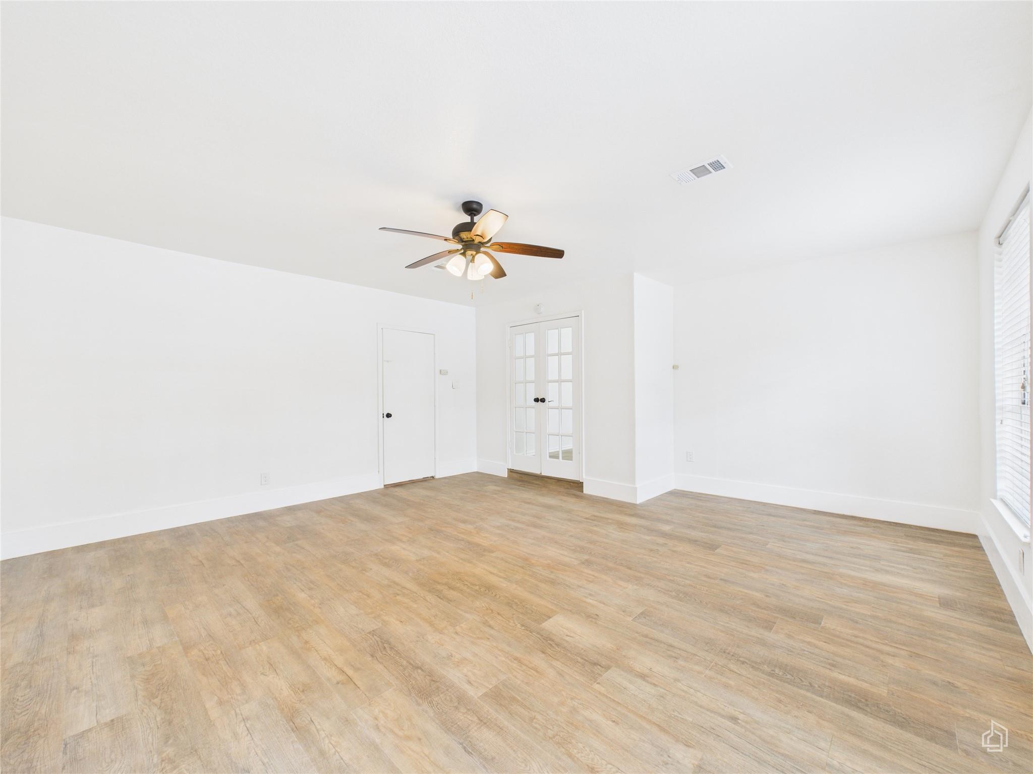 5809 Glenhollow Path Property Photo 8