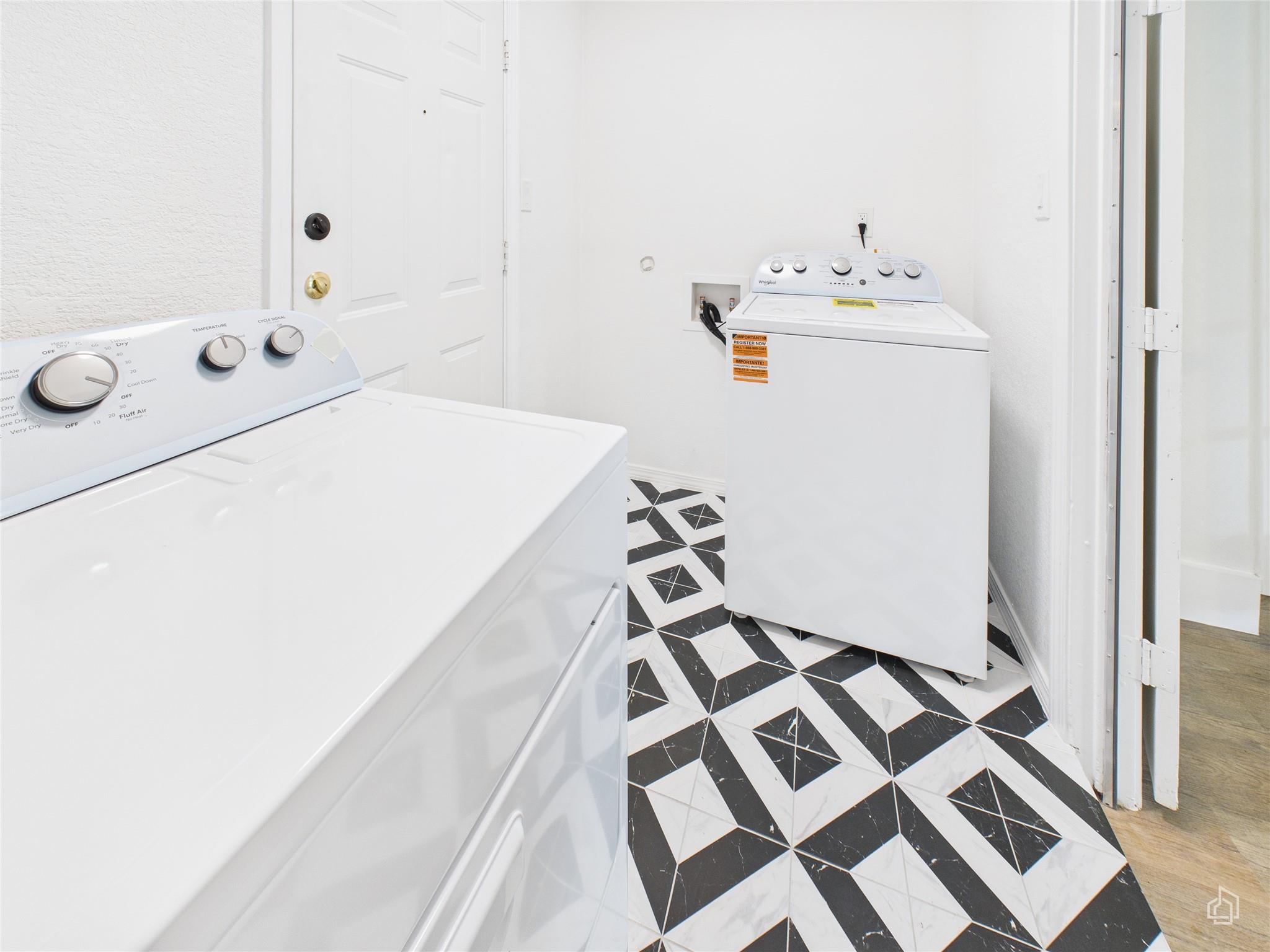 5809 Glenhollow Path Property Photo 9