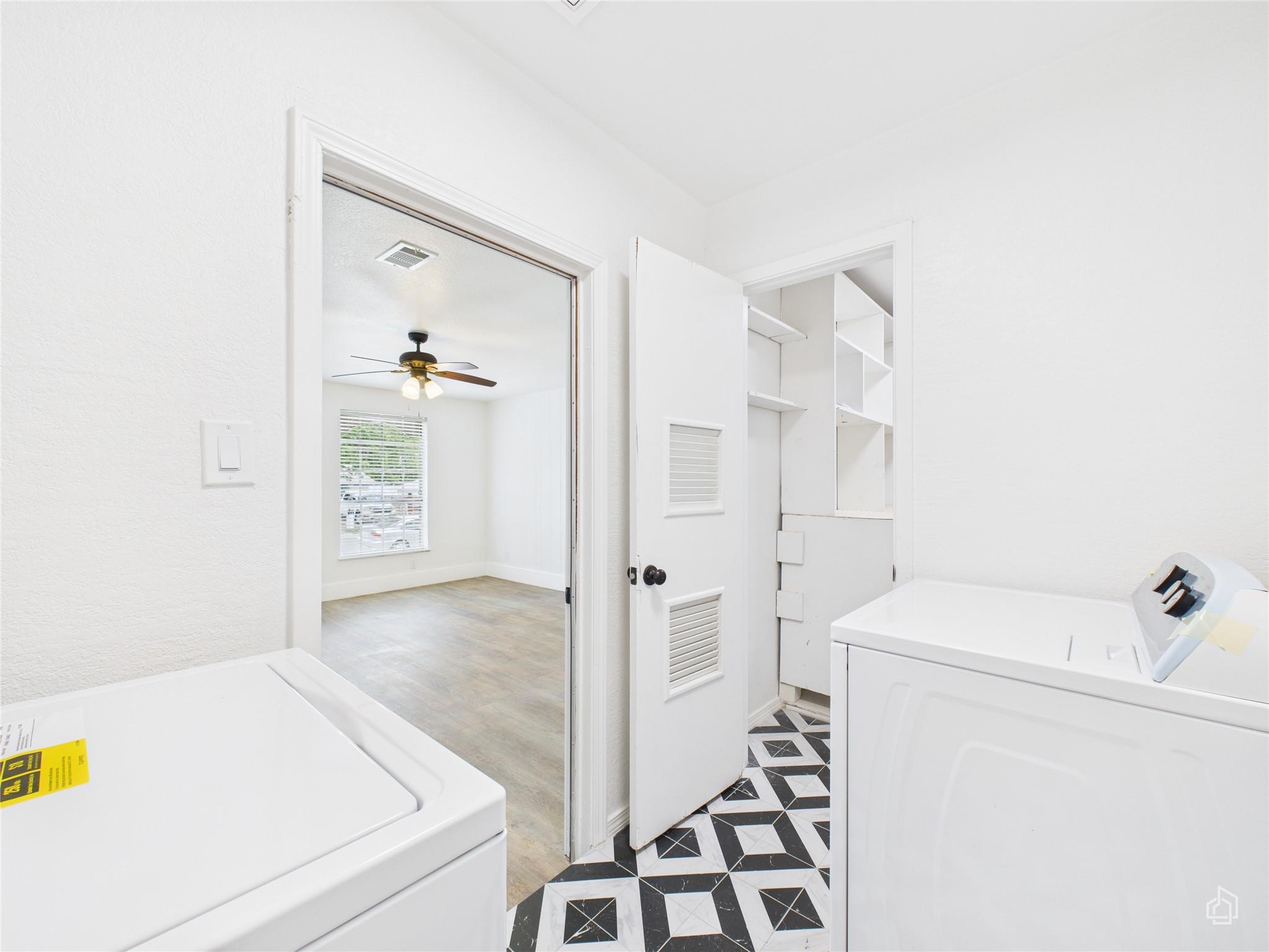 5809 Glenhollow Path Property Photo 10