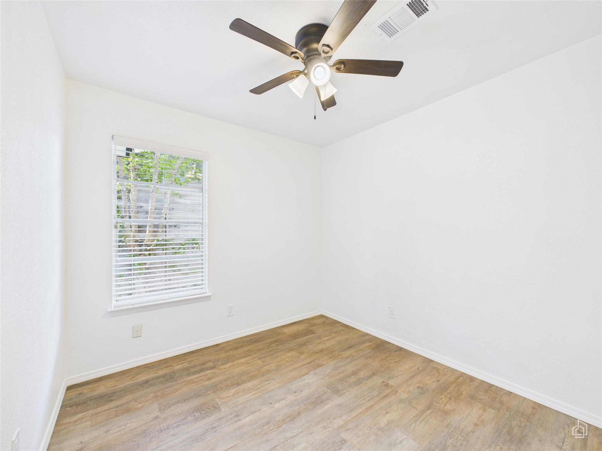 5809 Glenhollow Path Property Photo 12