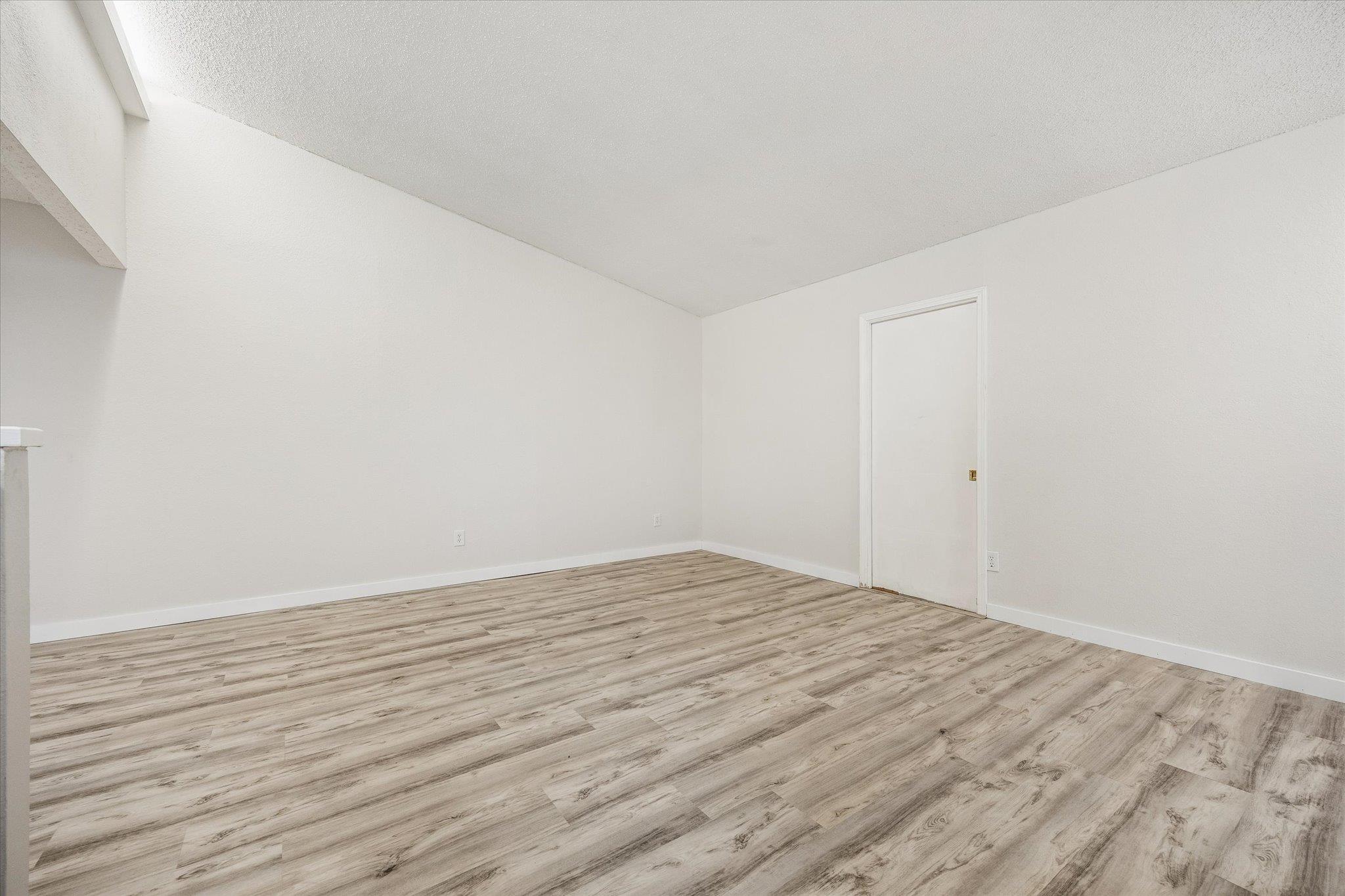 904 Sirocco Dr #a Property Photo 8