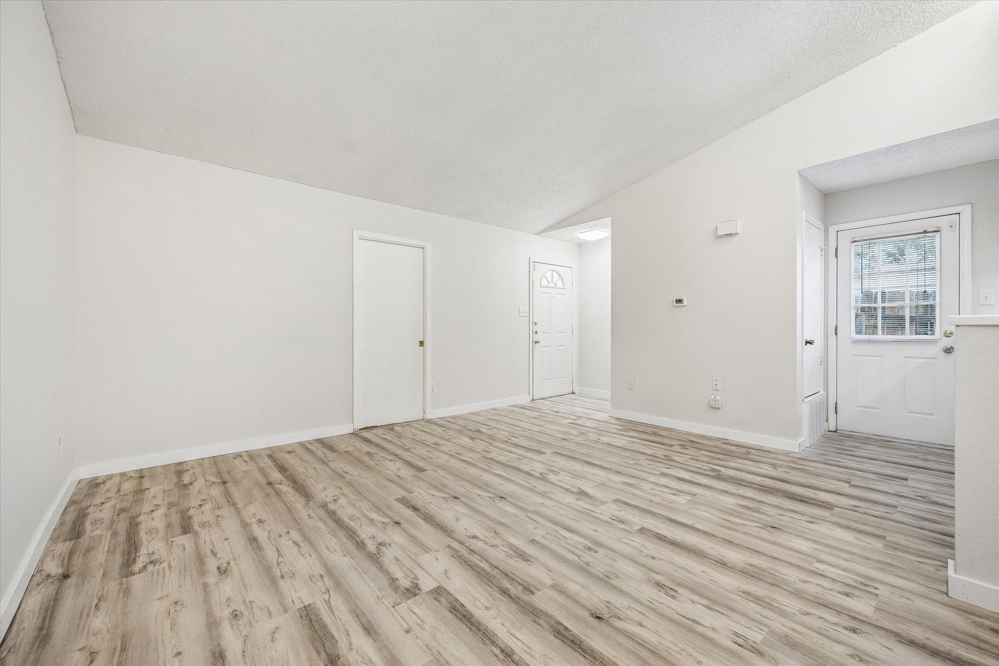 904 Sirocco Dr #a Property Photo 9