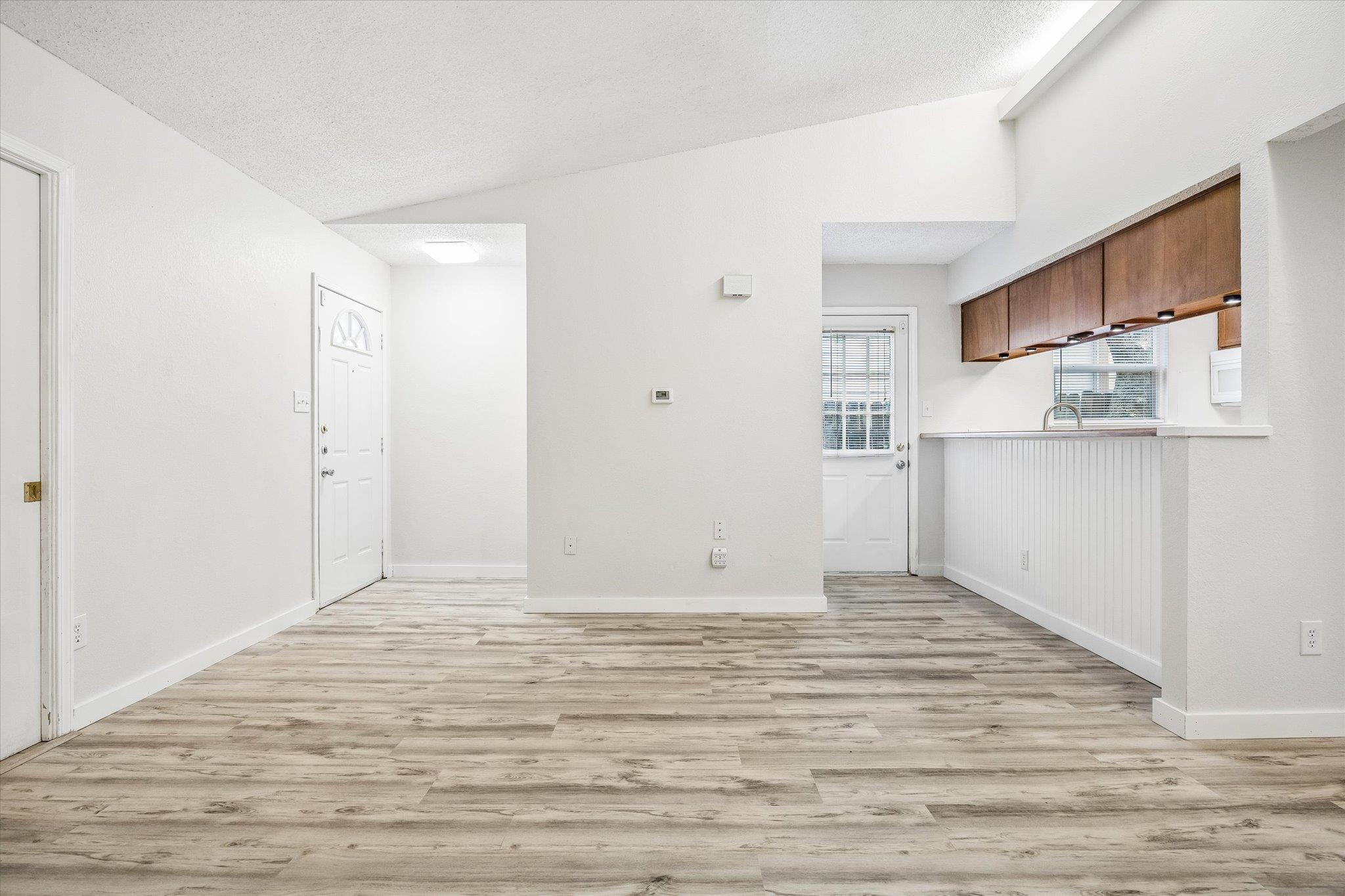 904 Sirocco Dr #a Property Photo 10