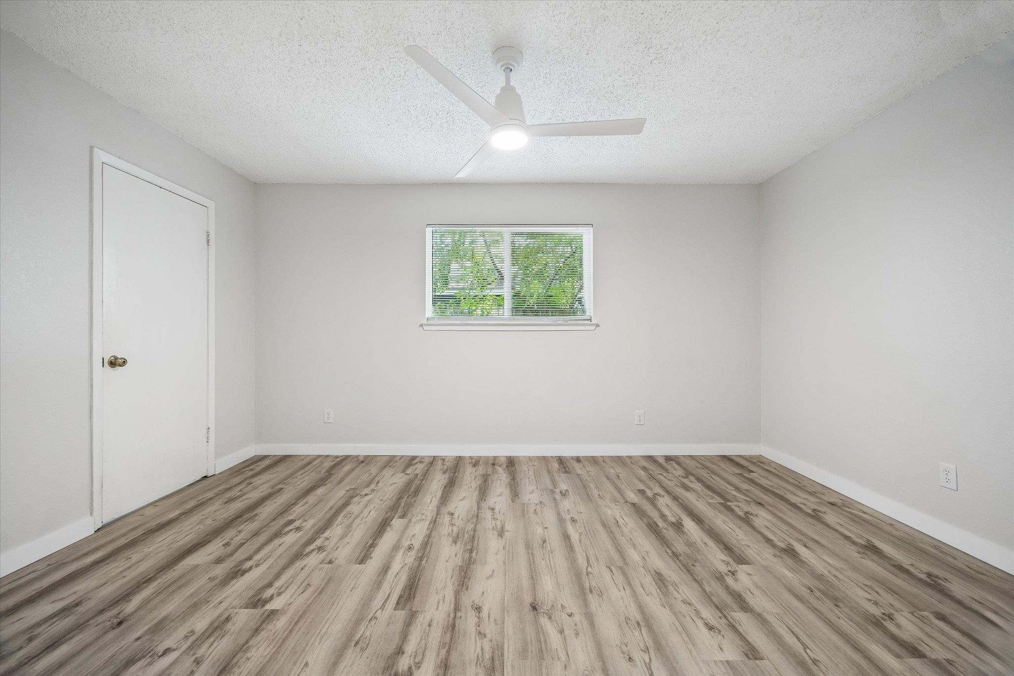 904 Sirocco Dr #a Property Photo 22