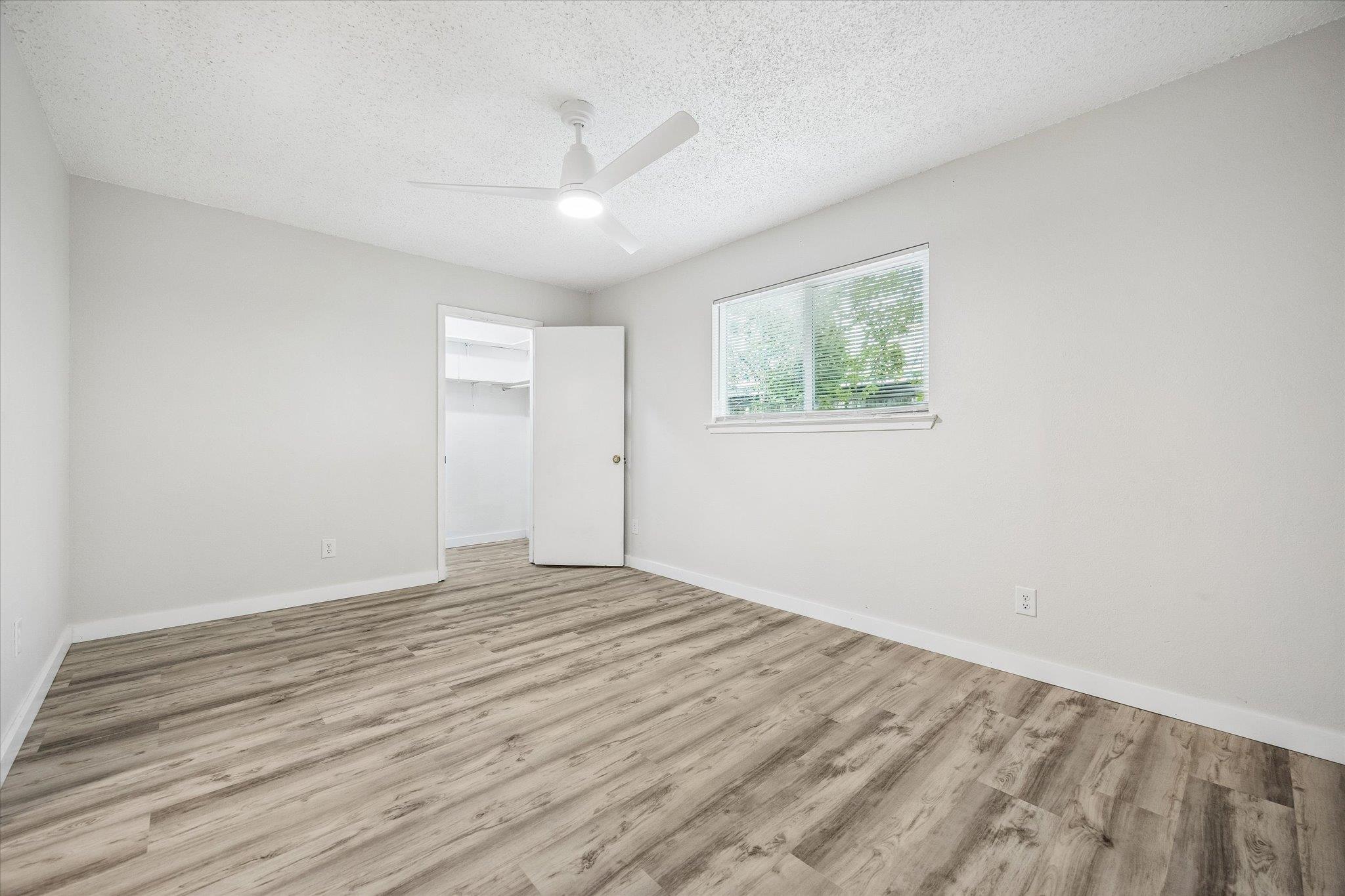 904 Sirocco Dr #a Property Photo 24