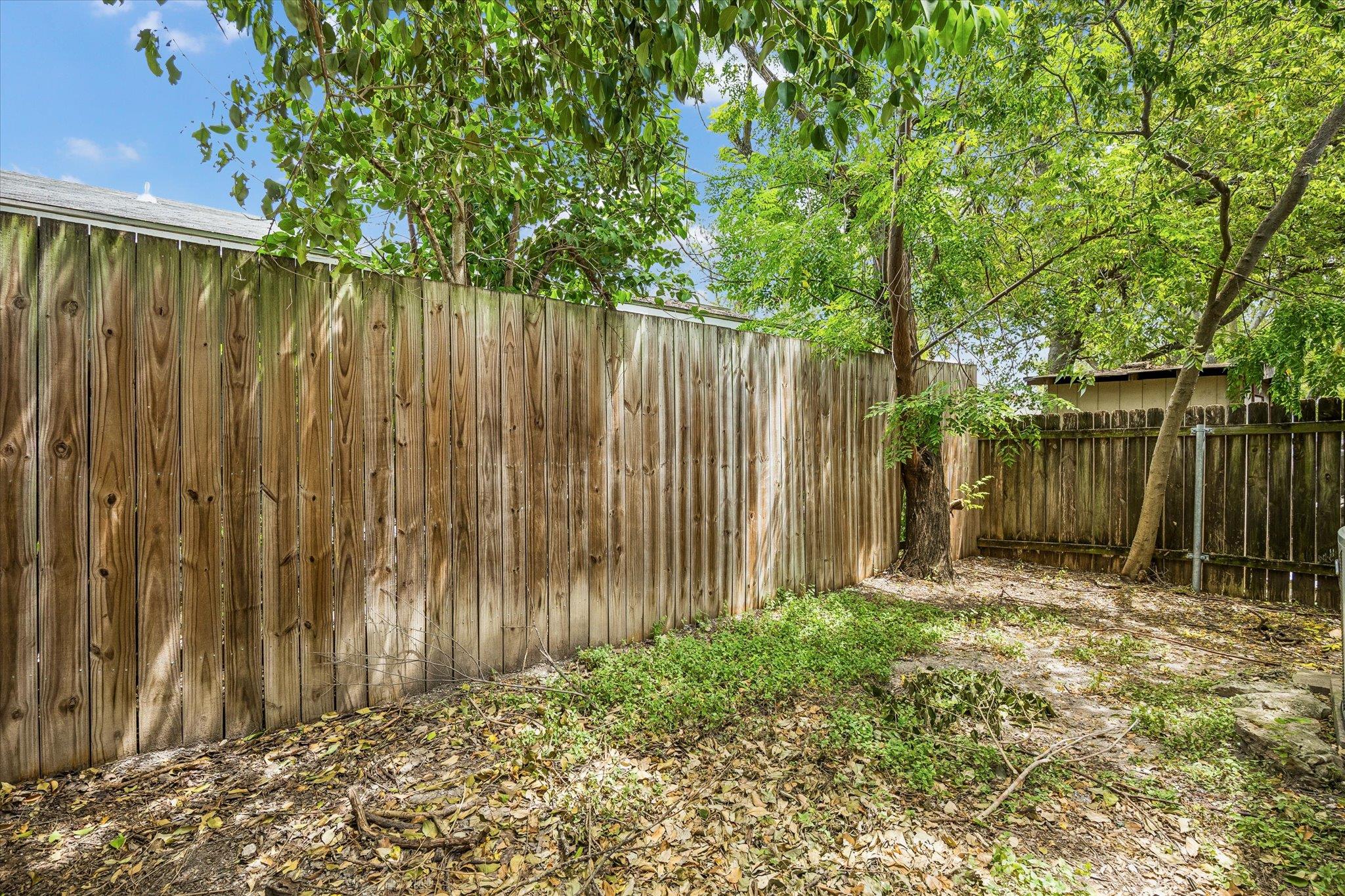 904 Sirocco Dr #a Property Photo 28