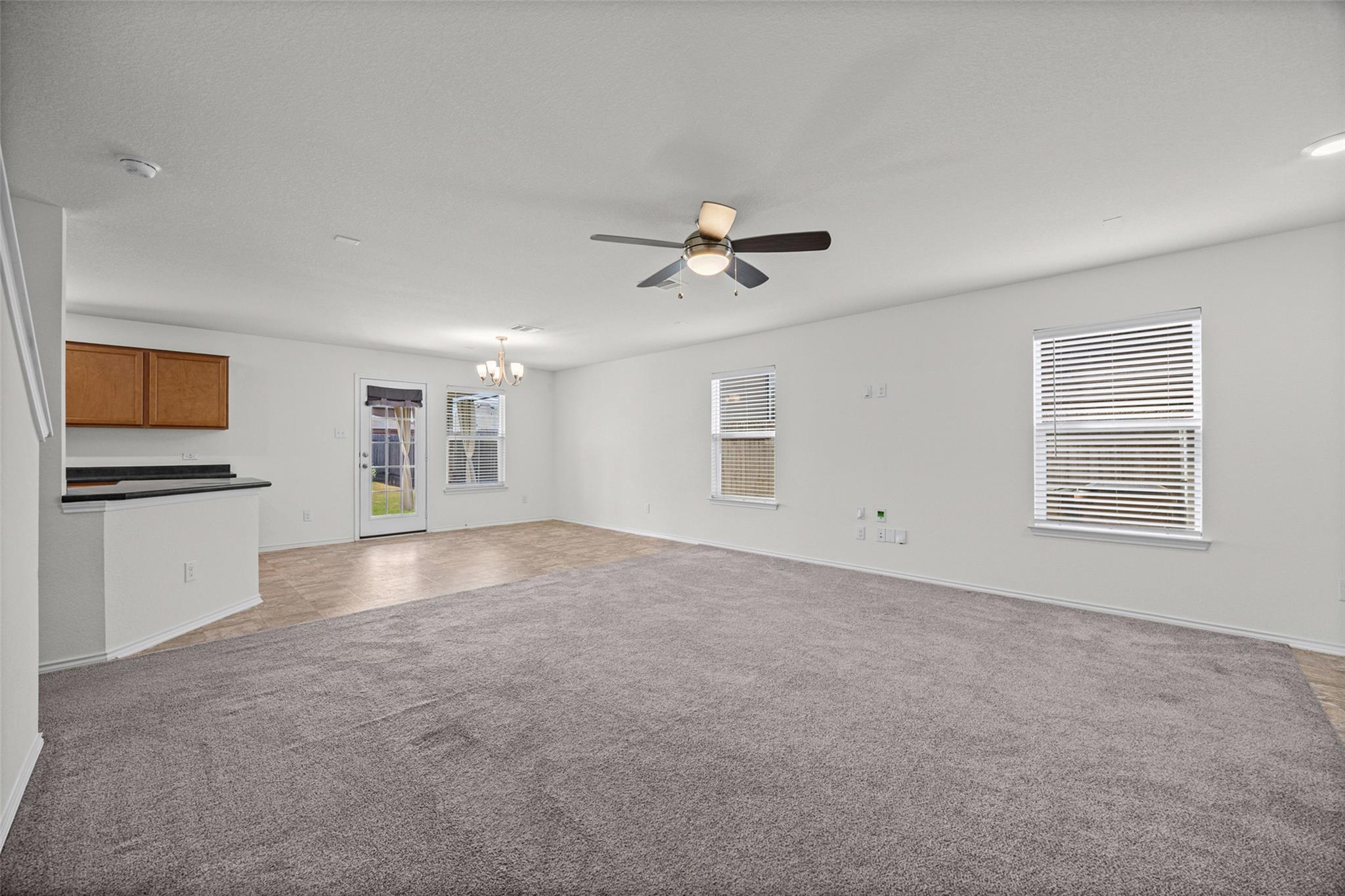 13712 Vigilance St Property Photo 3
