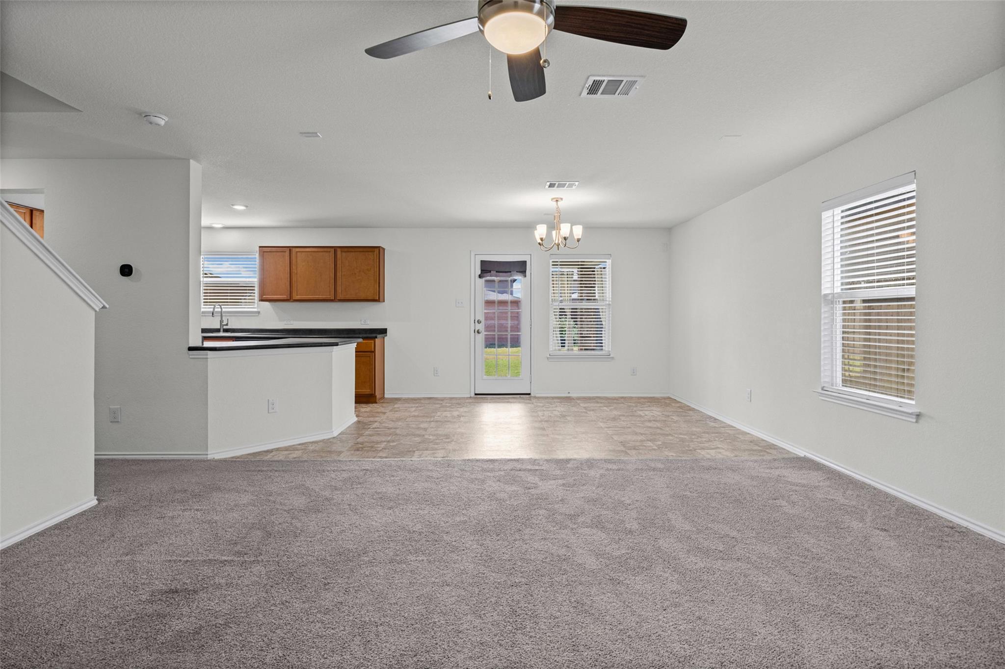 13712 Vigilance St Property Photo 5