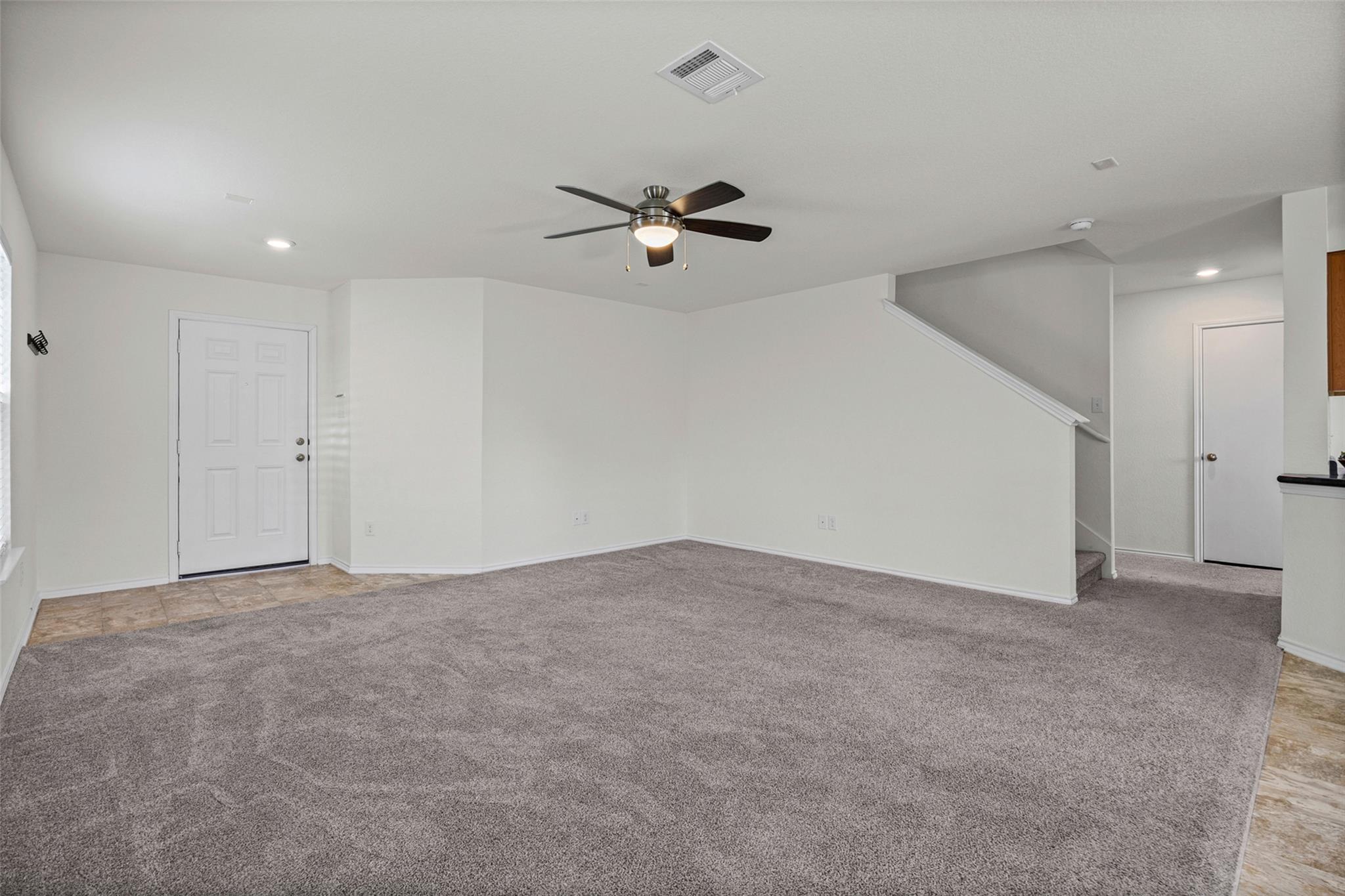 13712 Vigilance St Property Photo 7
