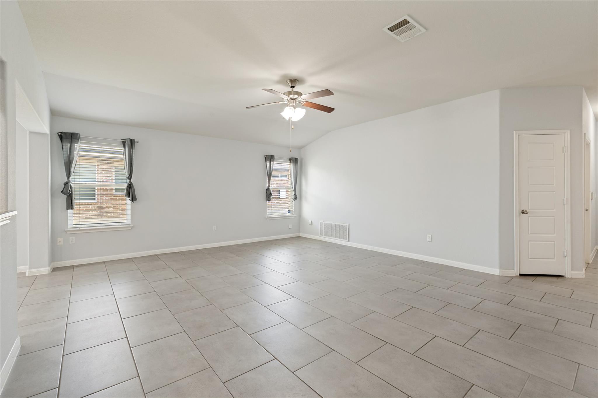 113 Screech Owl Dr Property Photo 6