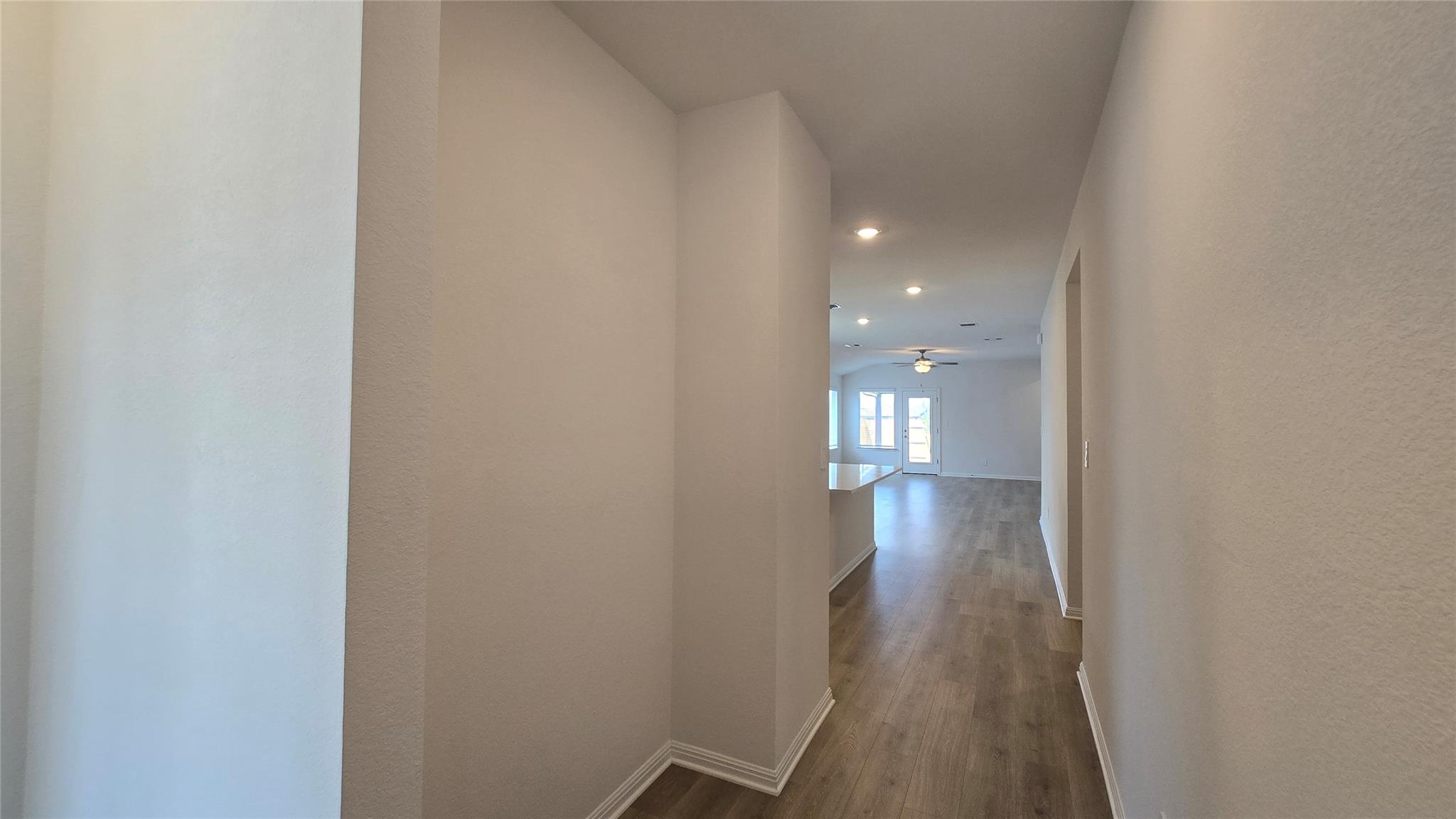 122 Holmby Dr Property Photo 16