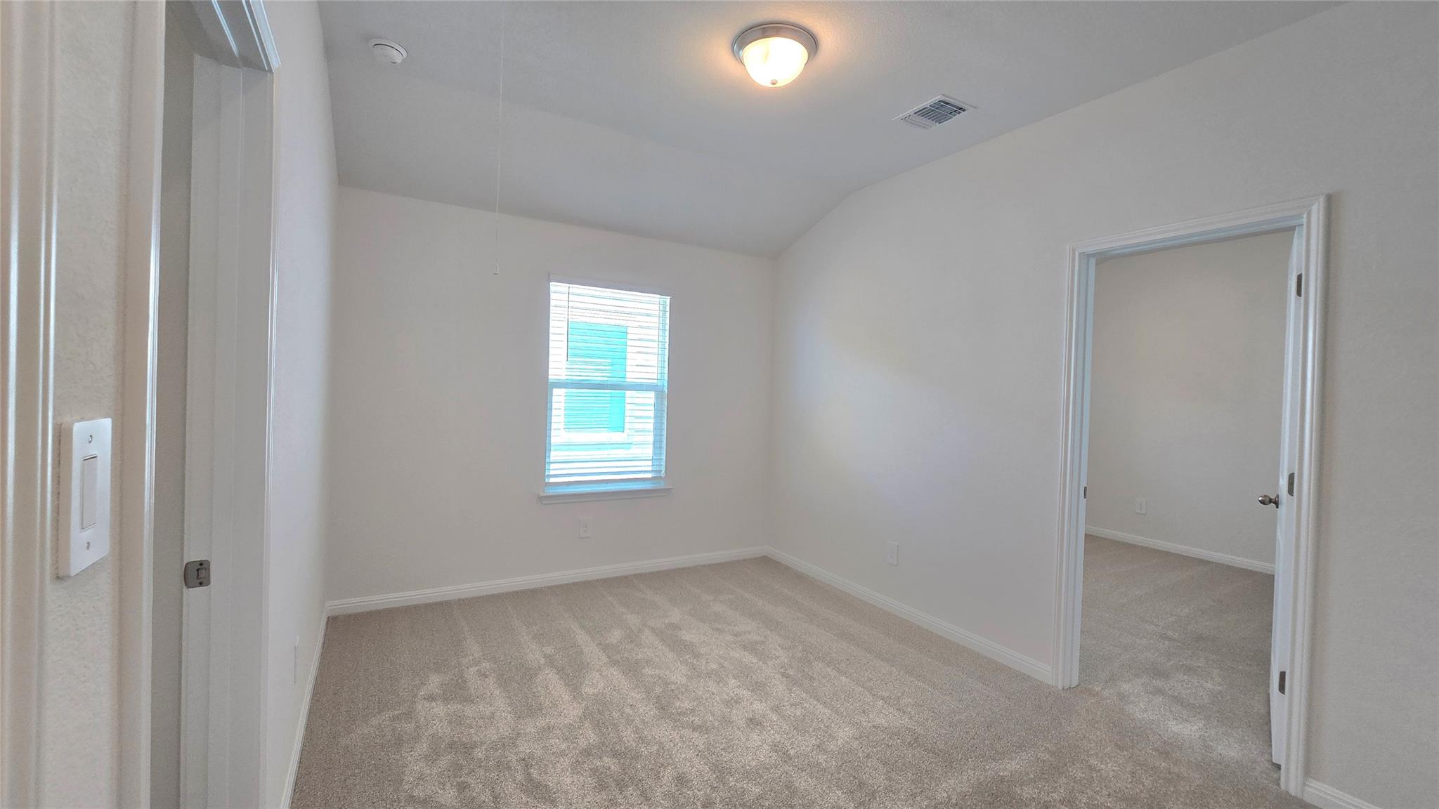 122 Holmby Dr Property Photo 18