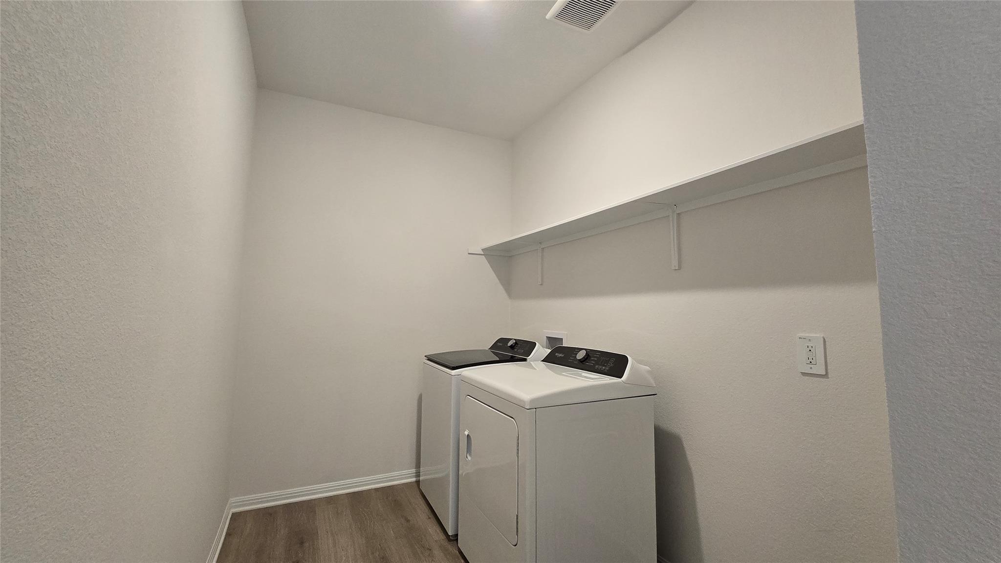122 Holmby Dr Property Photo 22