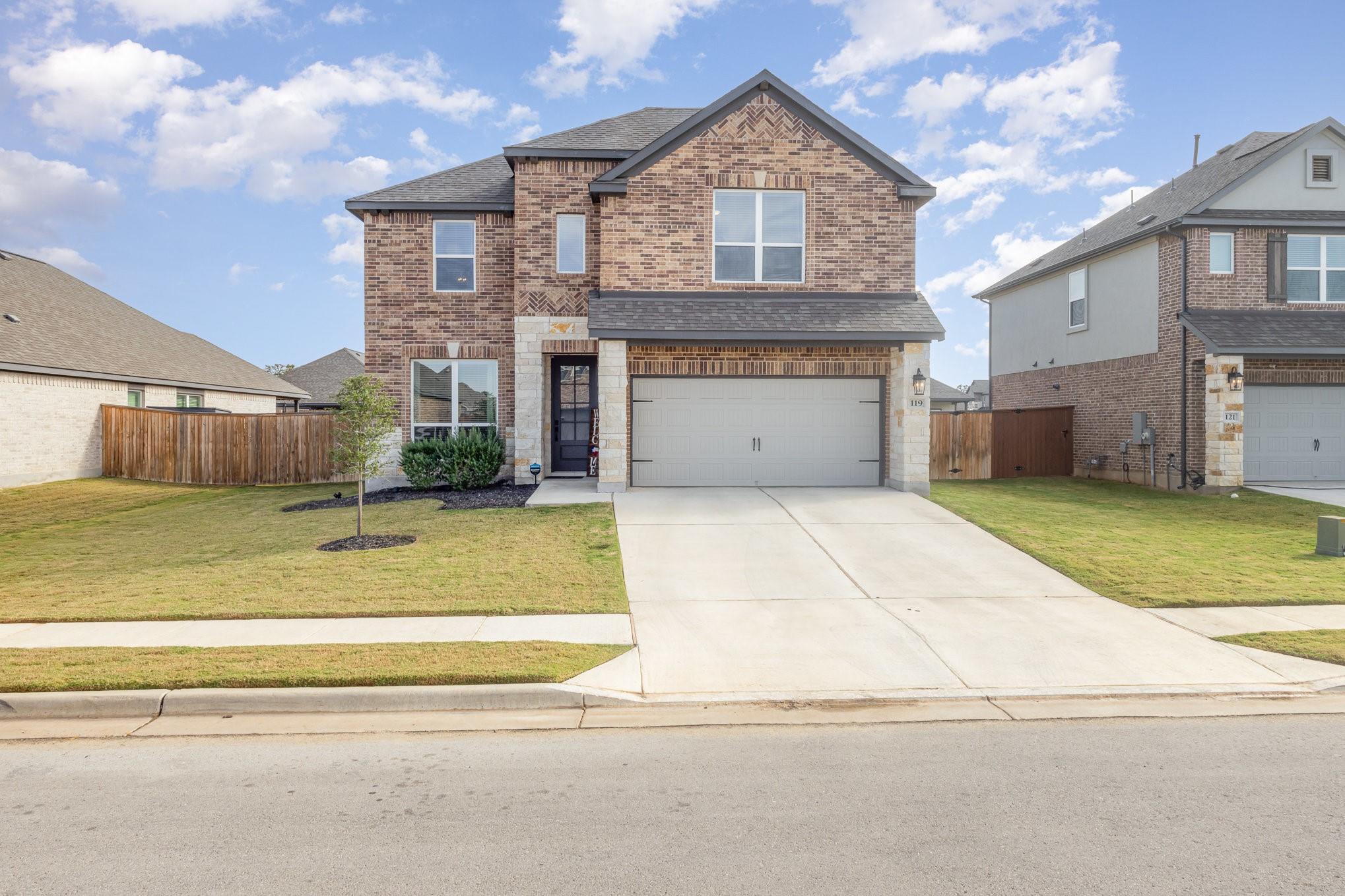 119 Nandina Path Property Photo 3