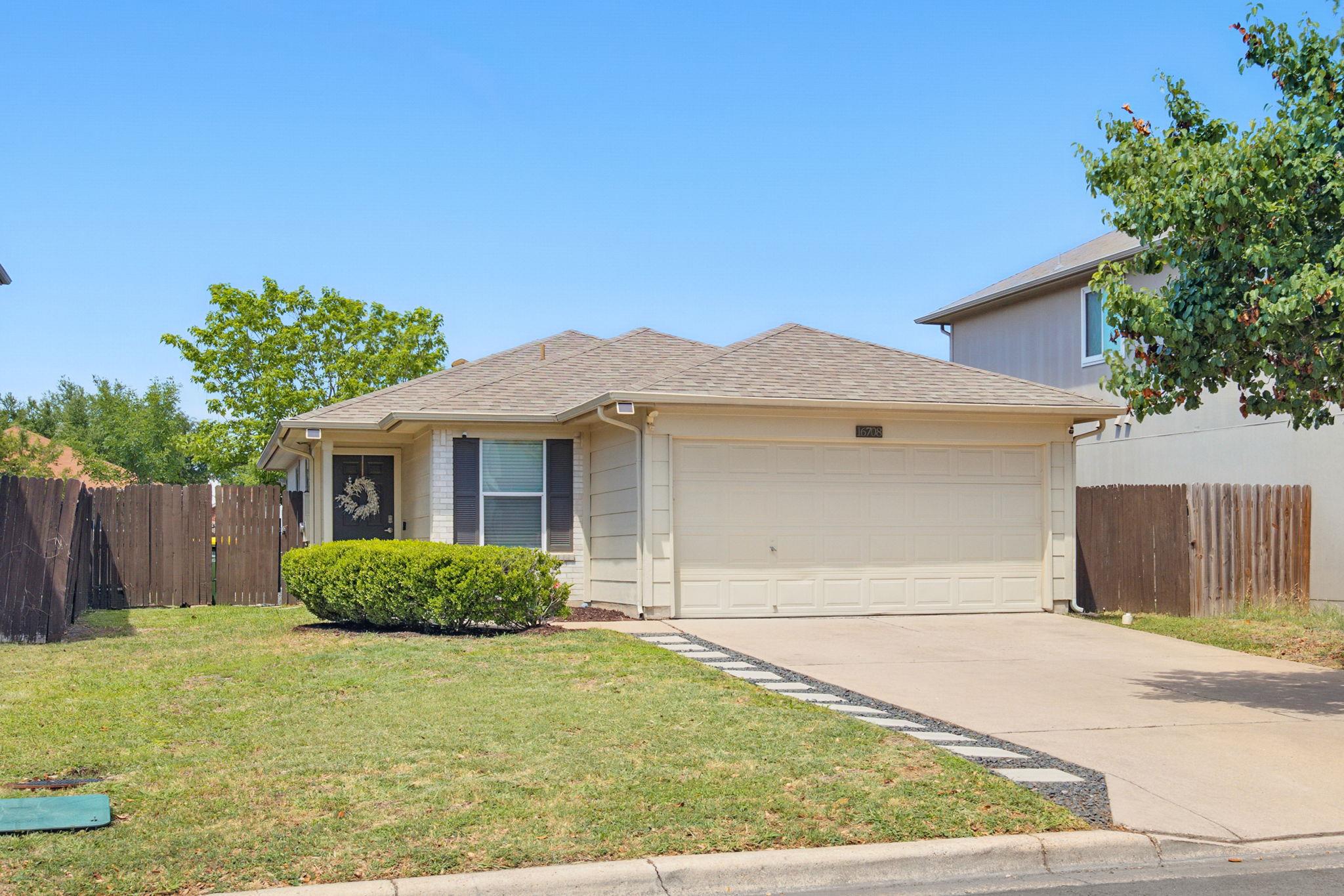 16708 Hamilton Point Cir Property Photo 1