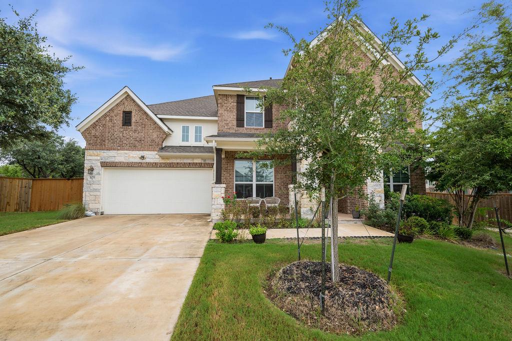 105 AUTUMN OAK Way Property Photo 1