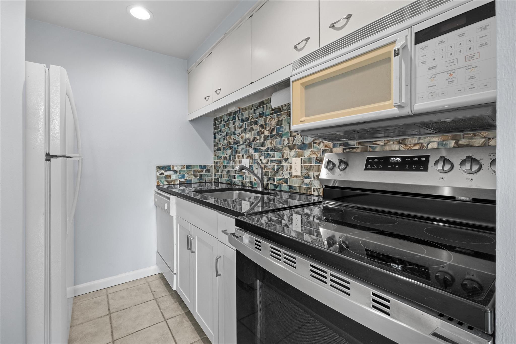 1801 Lavaca St #3b Property Photo 5