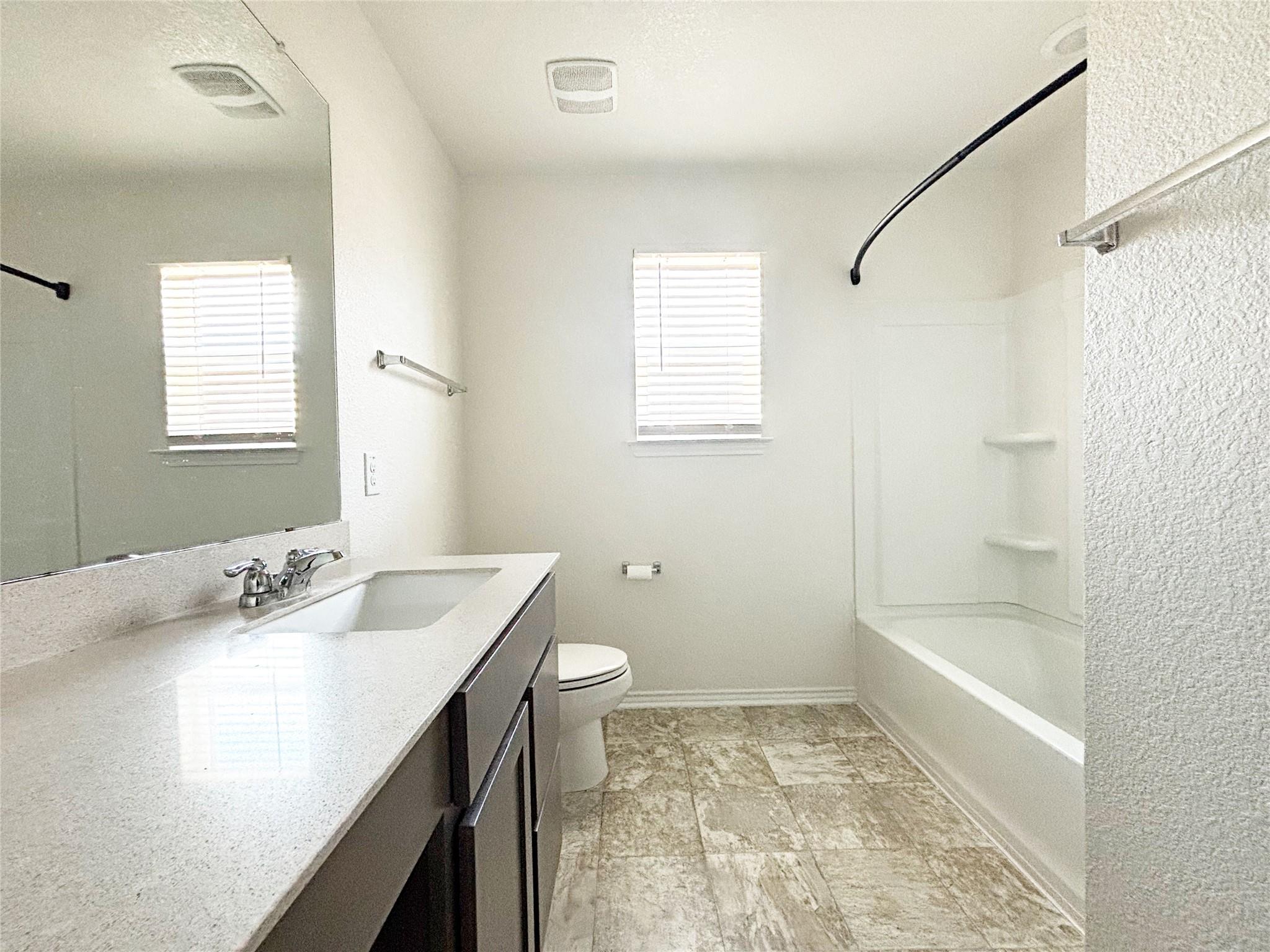 1720 Foxglove Cir Property Photo 26