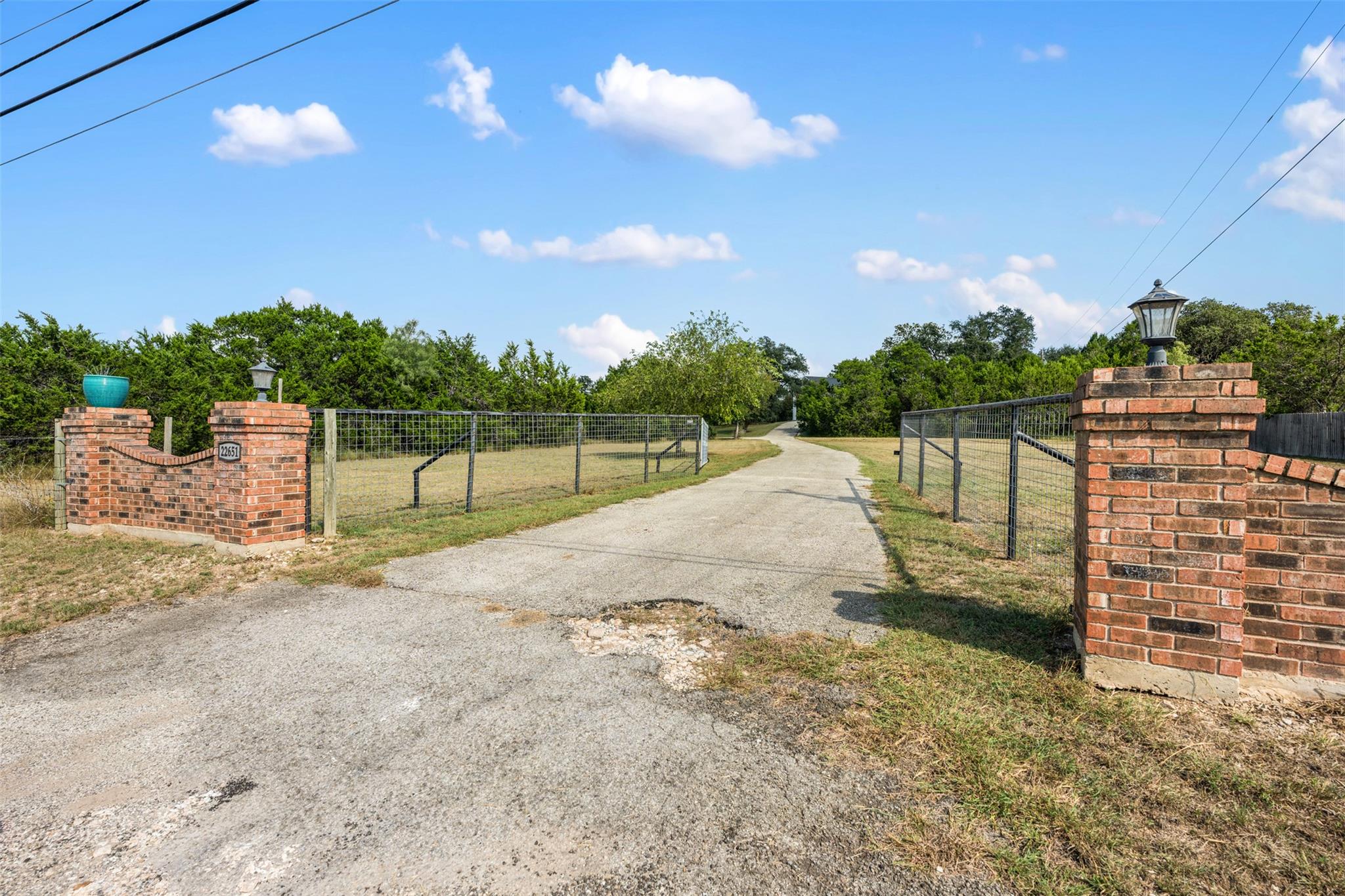 22651 Nameless Rd Property Photo 2