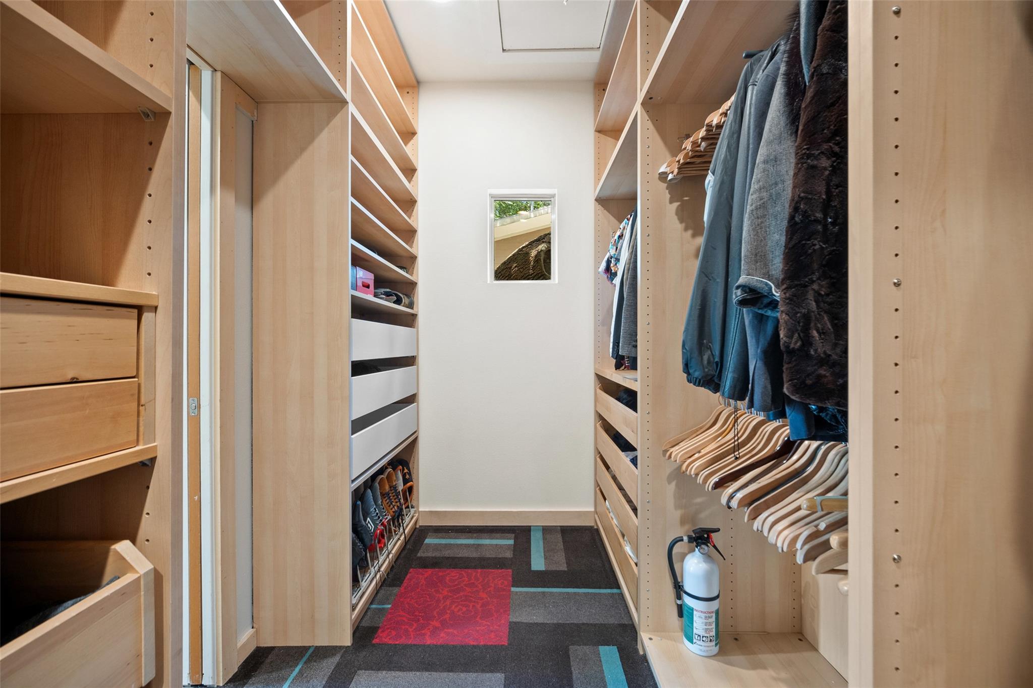 1411 E 2nd St #b2 Property Photo 16