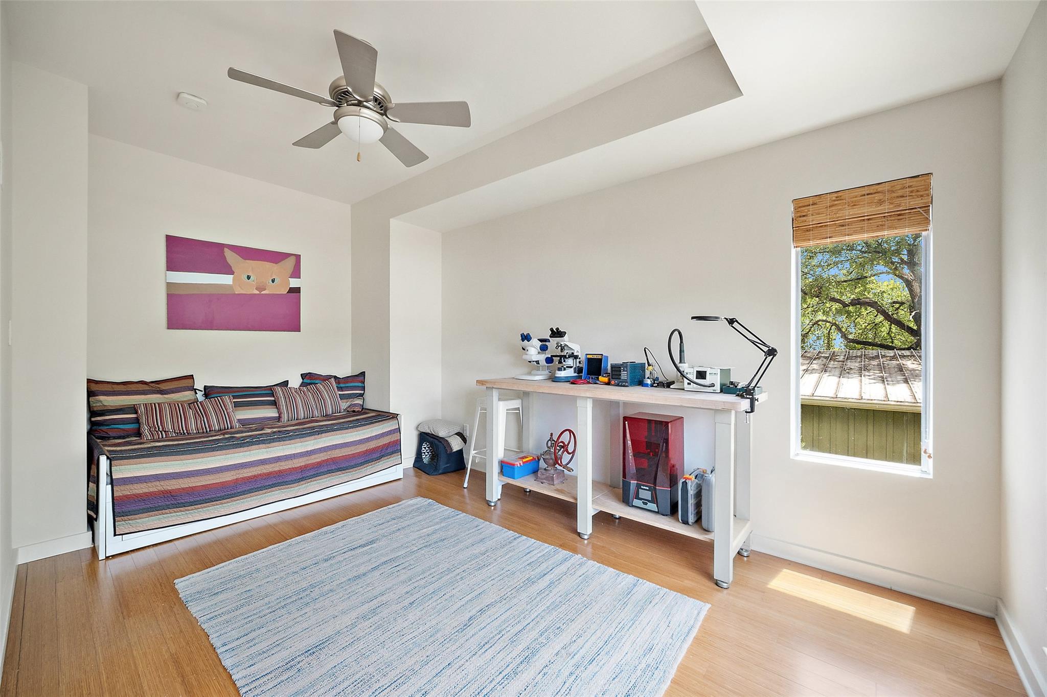 1411 E 2nd St #b2 Property Photo 20