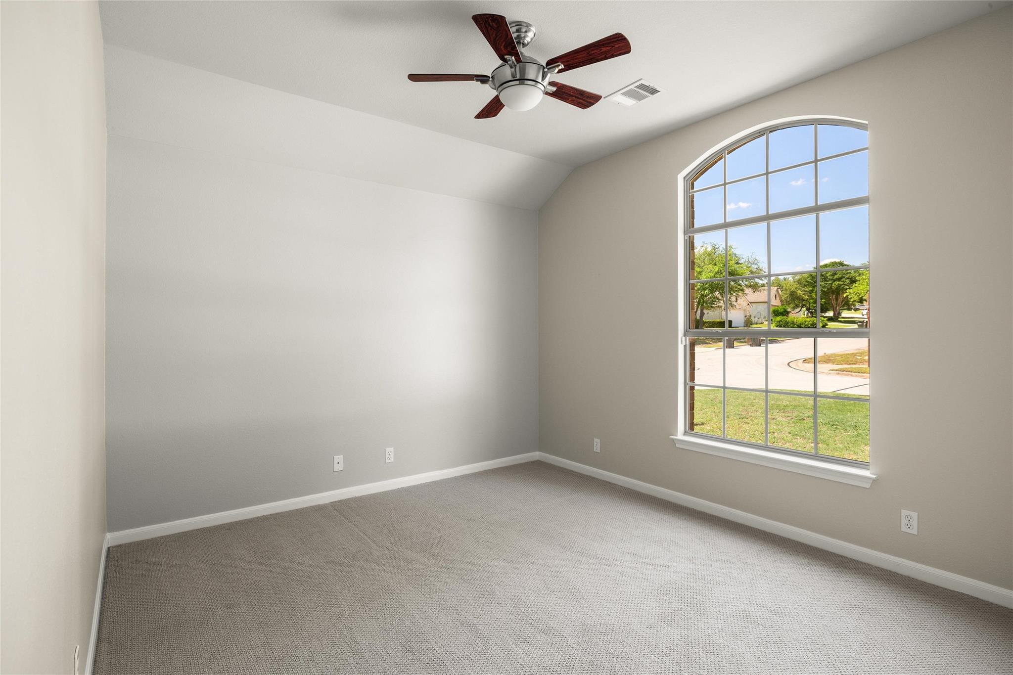100 Stratton Ct Property Photo 27