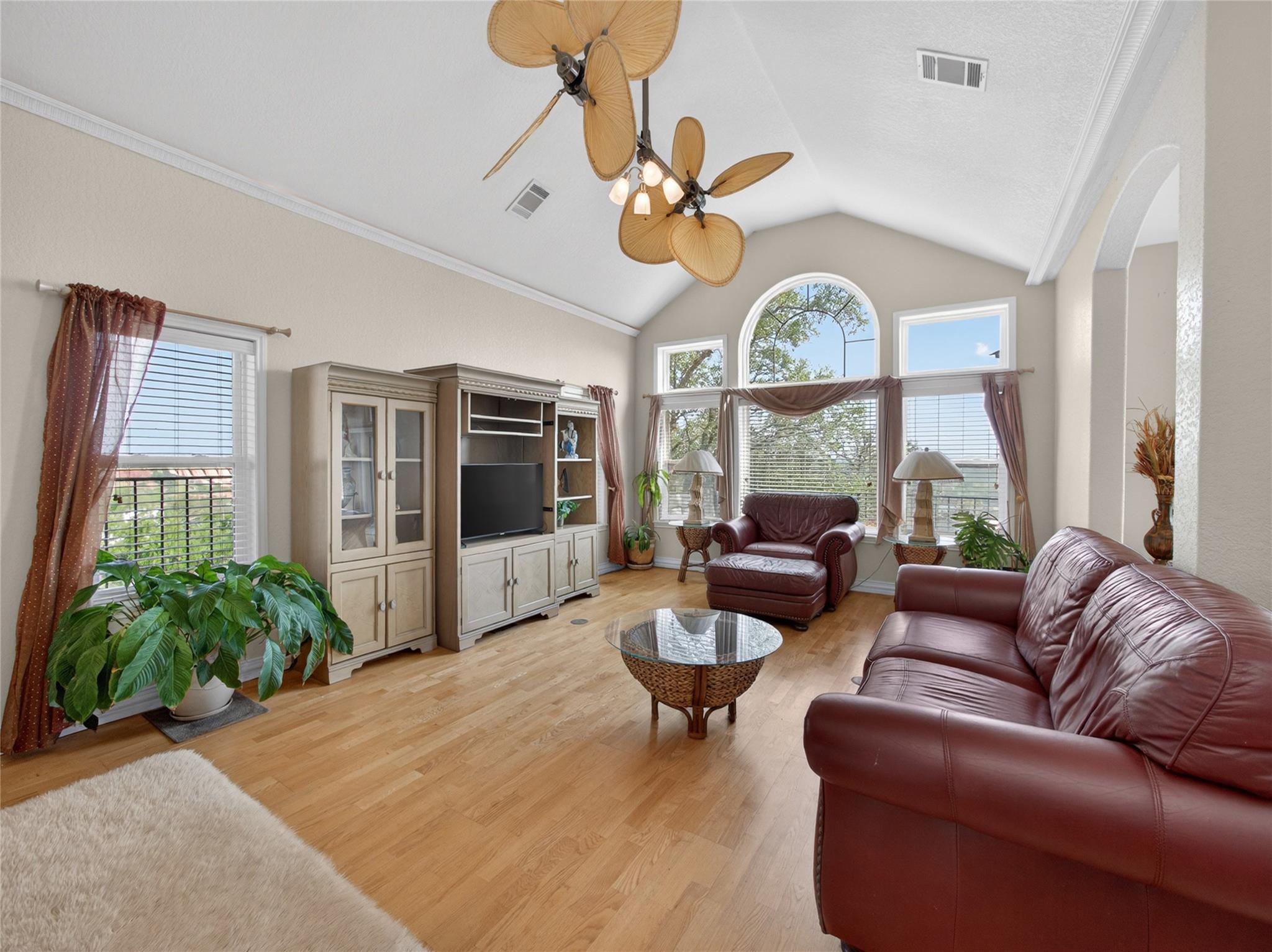 120 La Plata Ct Property Photo 5