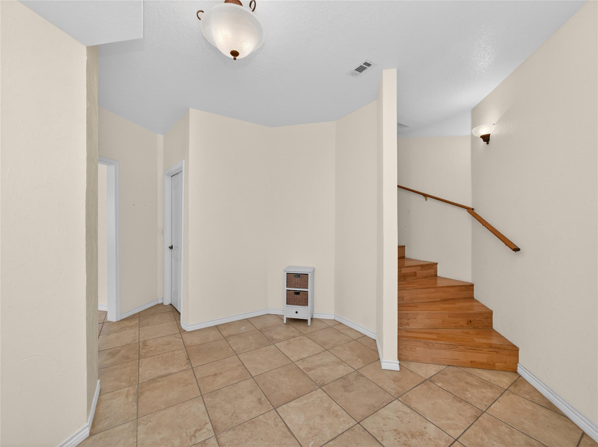 120 La Plata Ct Property Photo 25