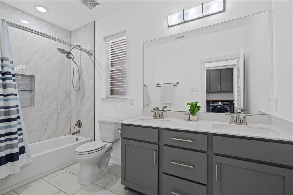 17004 Gibbons Path Property Photo 3