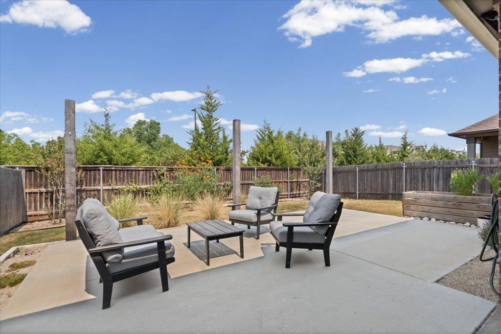 17004 Gibbons Path Property Photo 4